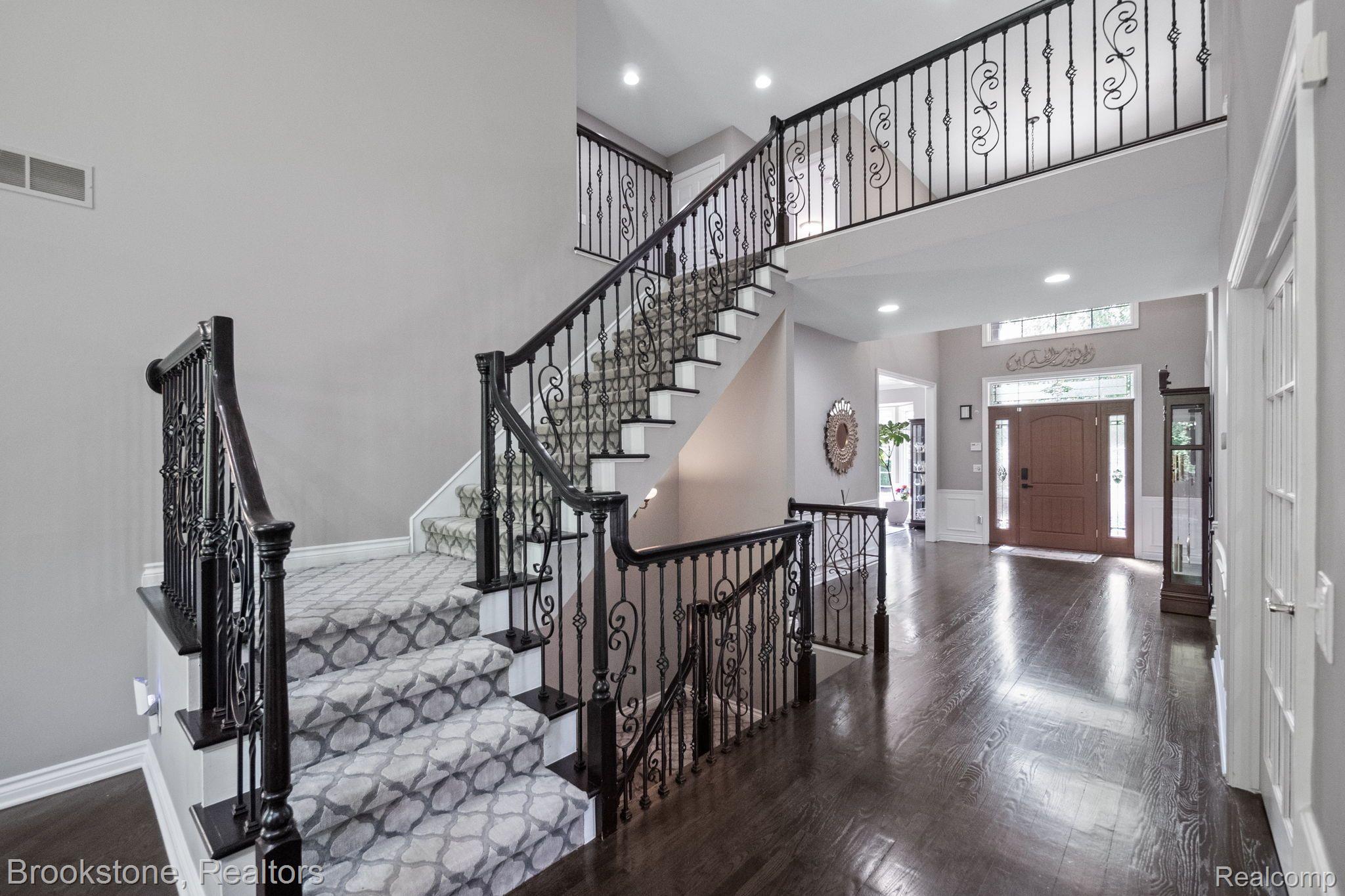 30500 FOREST Drive