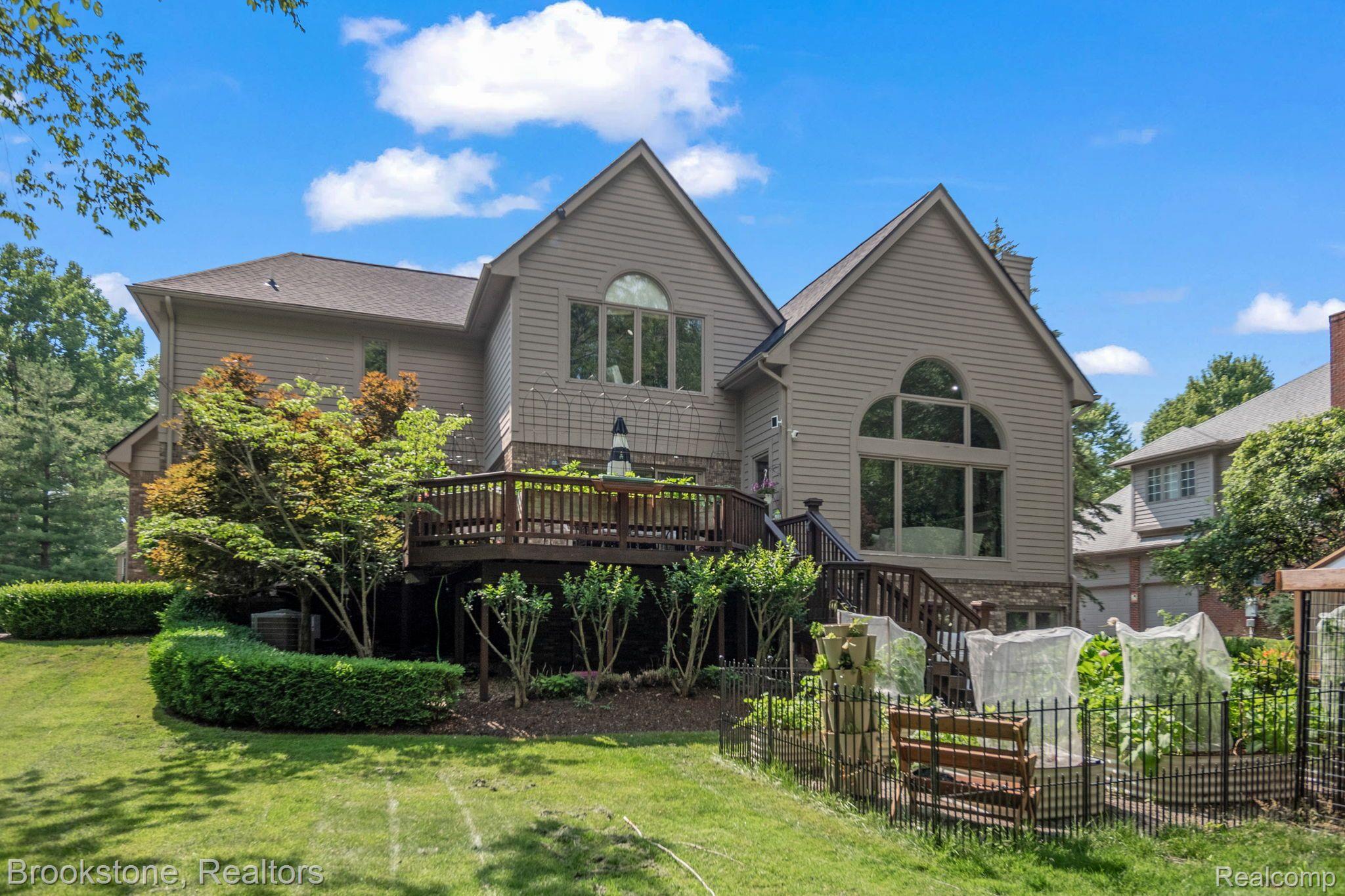 30500 FOREST Drive