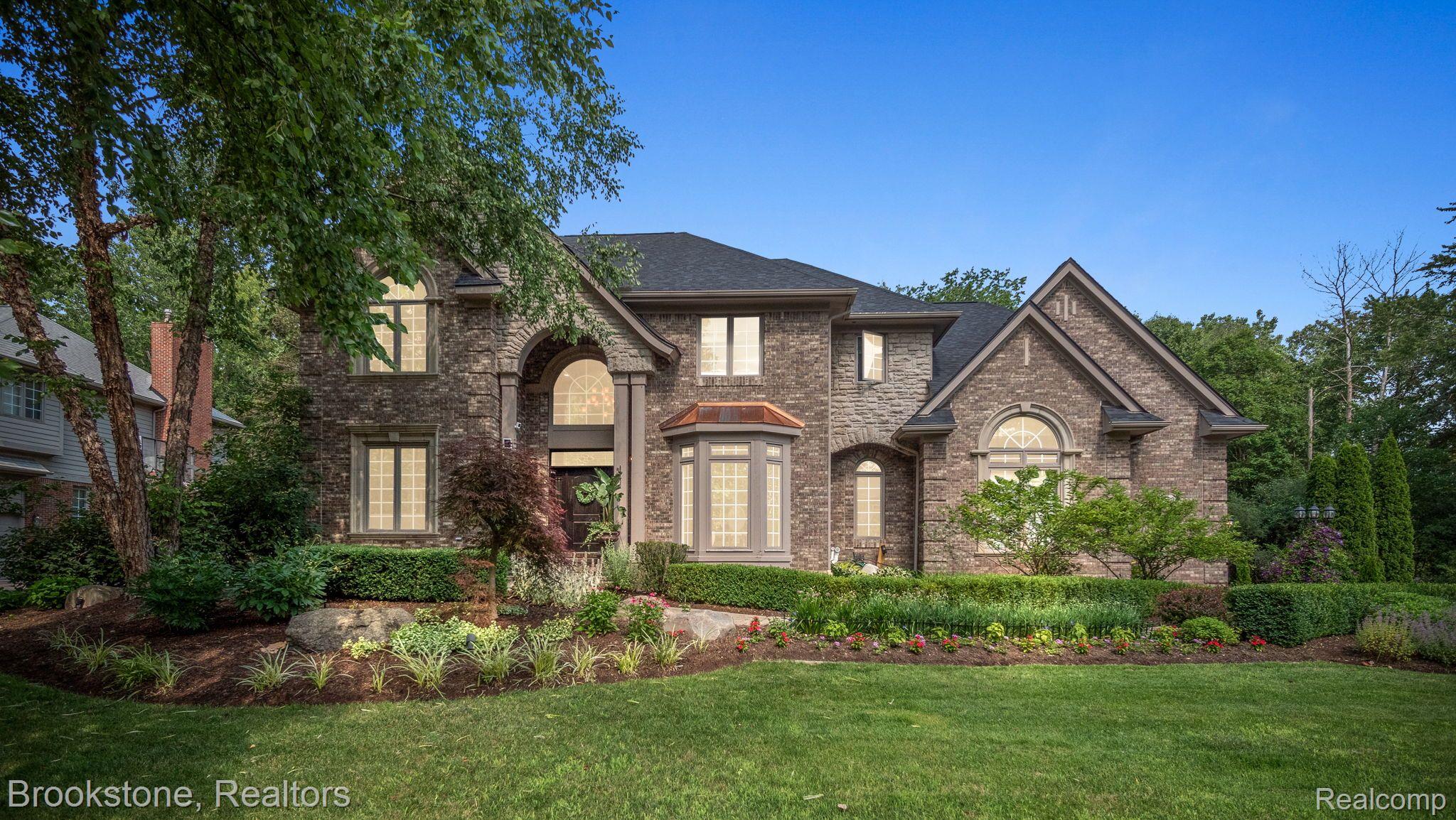 30500 FOREST Drive