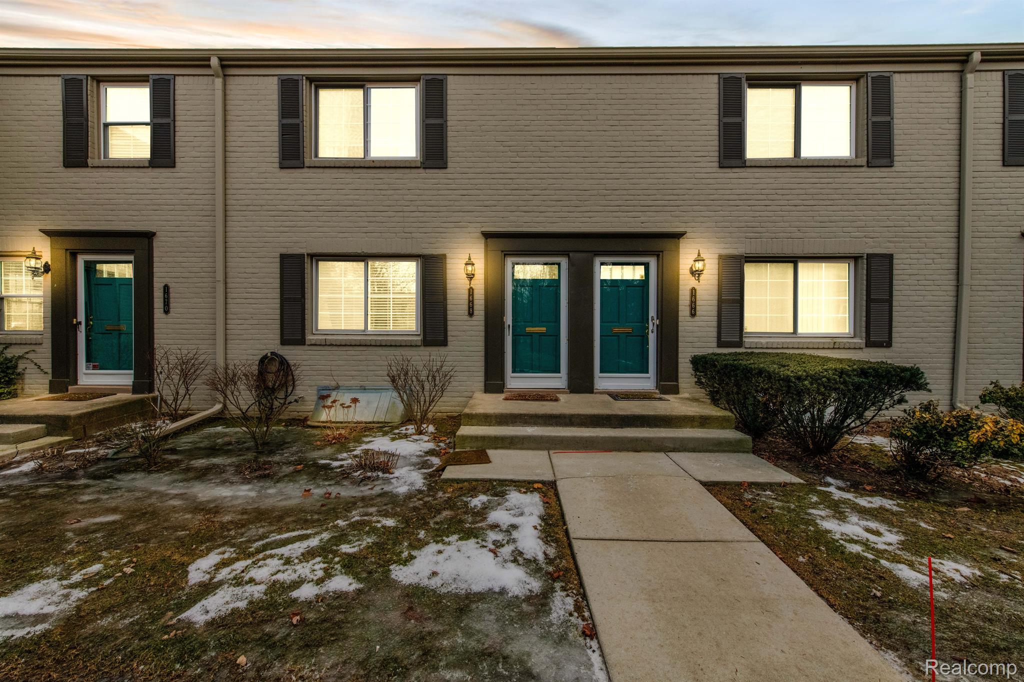 1668 GRAEFIELD Road 64