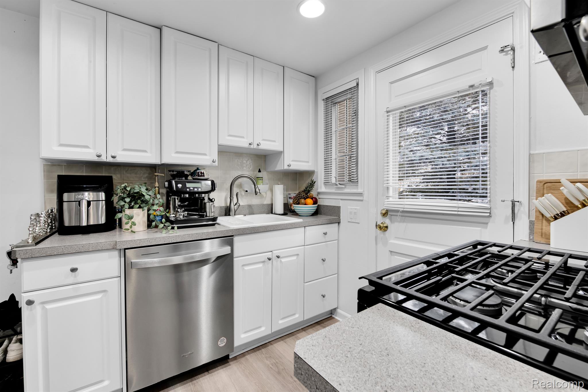 1668 GRAEFIELD Road 64
