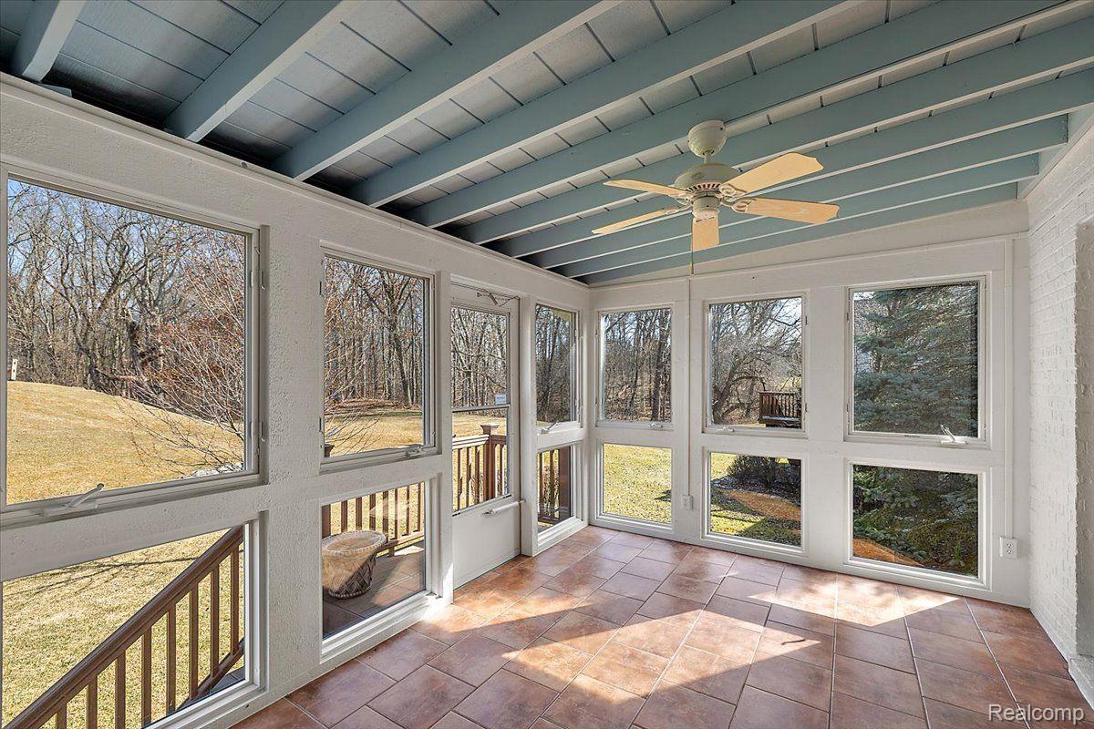 1682 MAPLE CREEK