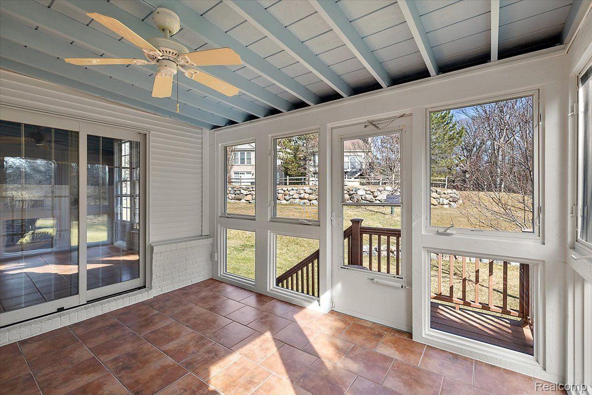 1682 MAPLE CREEK