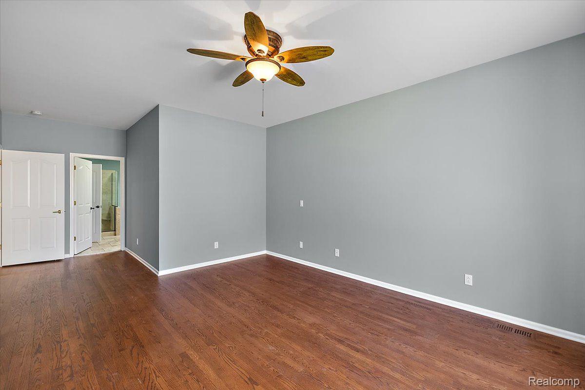 1682 MAPLE CREEK