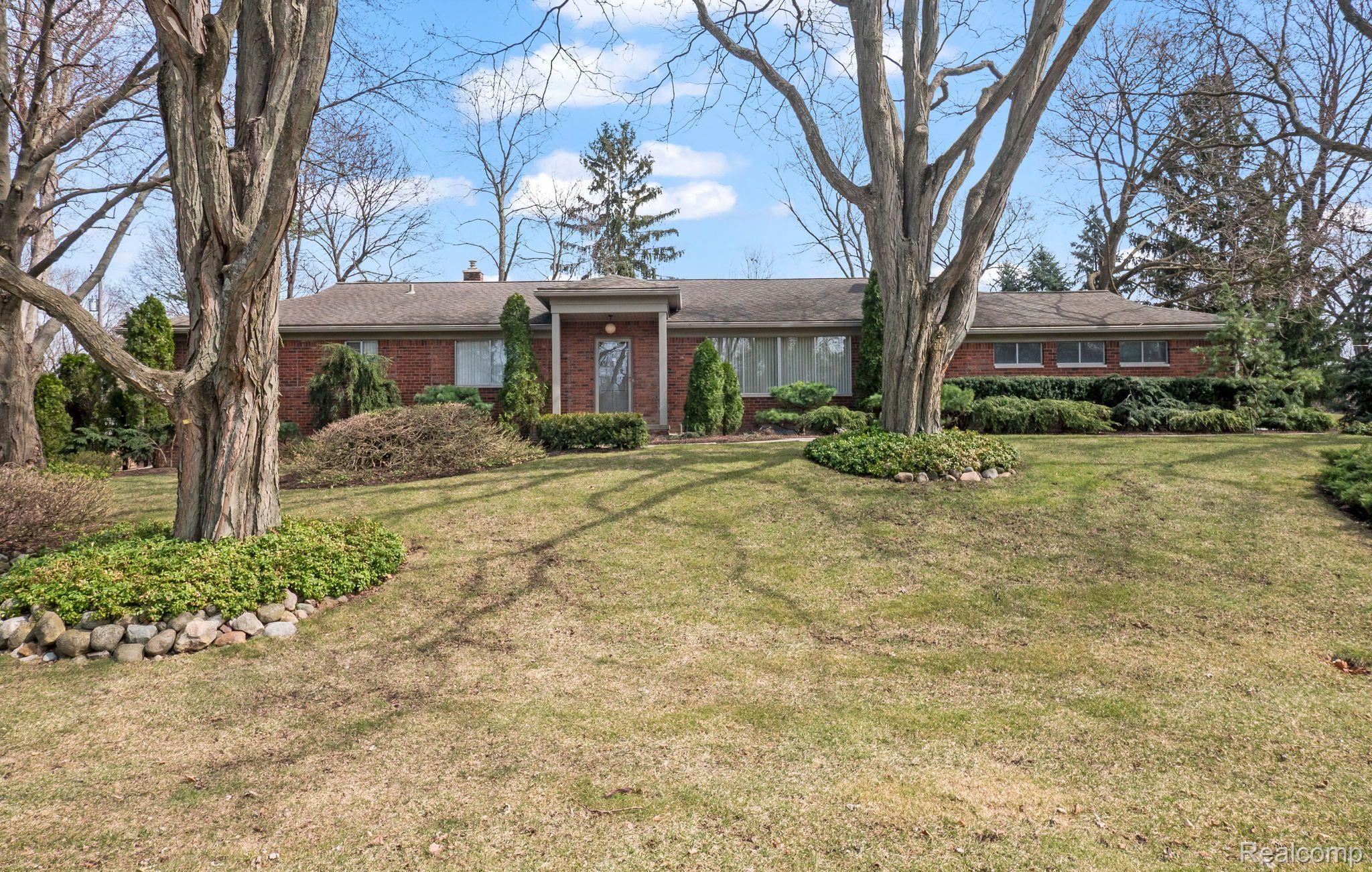 5889 ORCHARD BEND Road