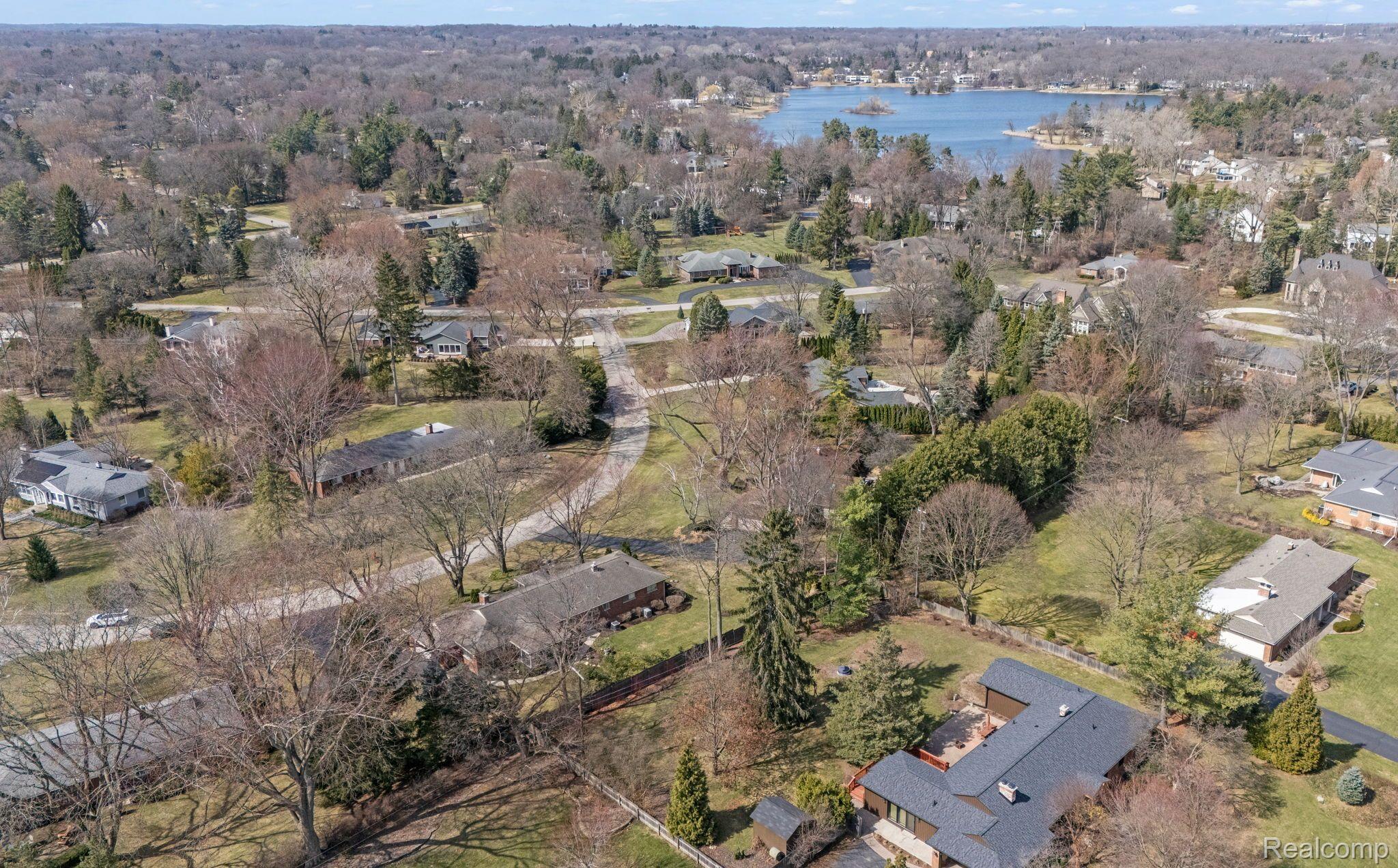 5889 ORCHARD BEND Road