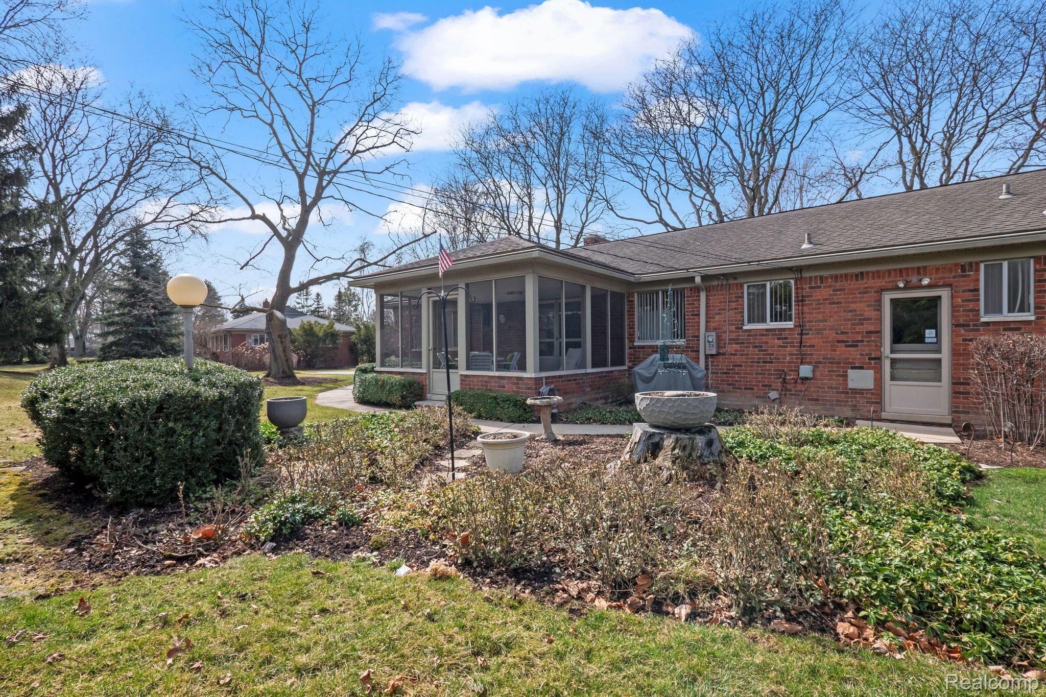 5889 ORCHARD BEND Road