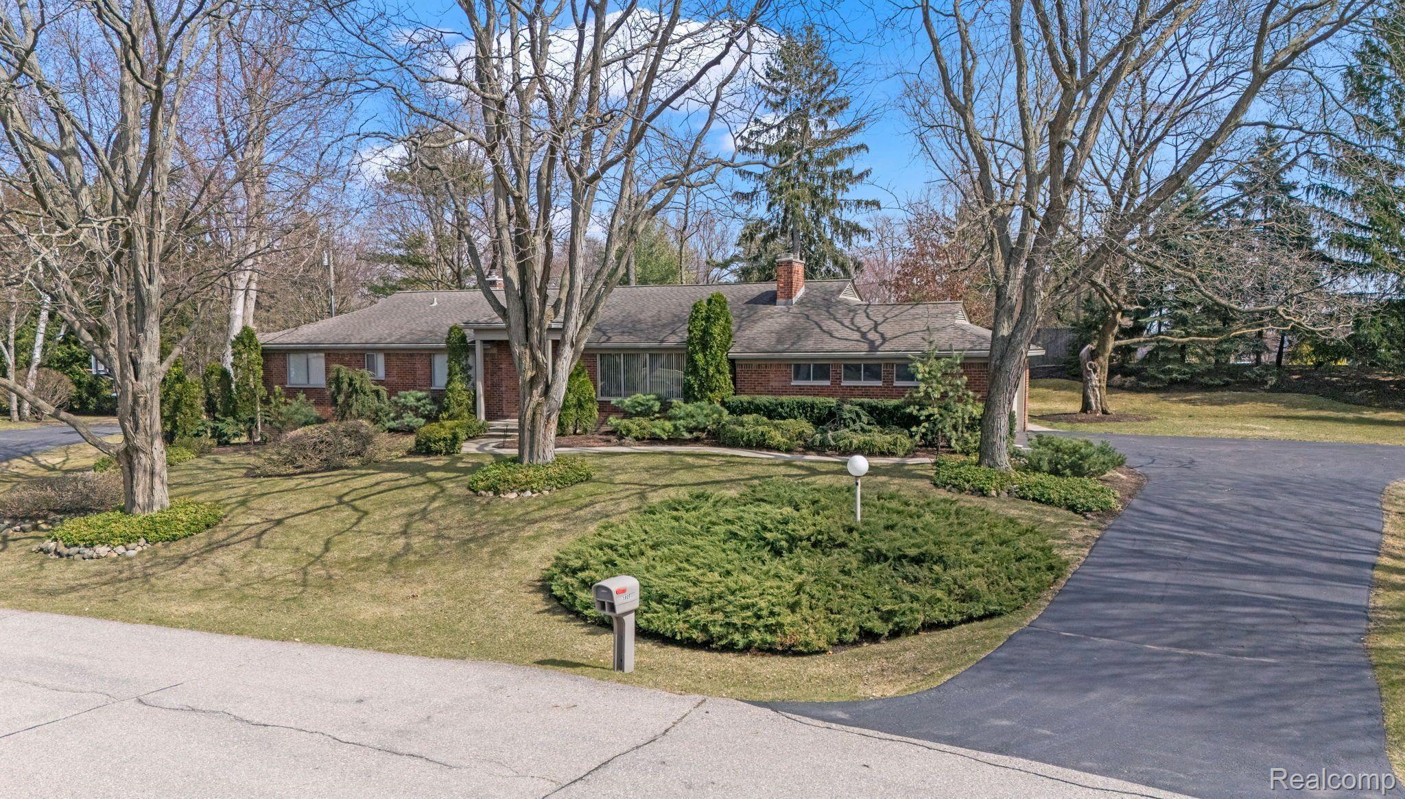 5889 ORCHARD BEND Road