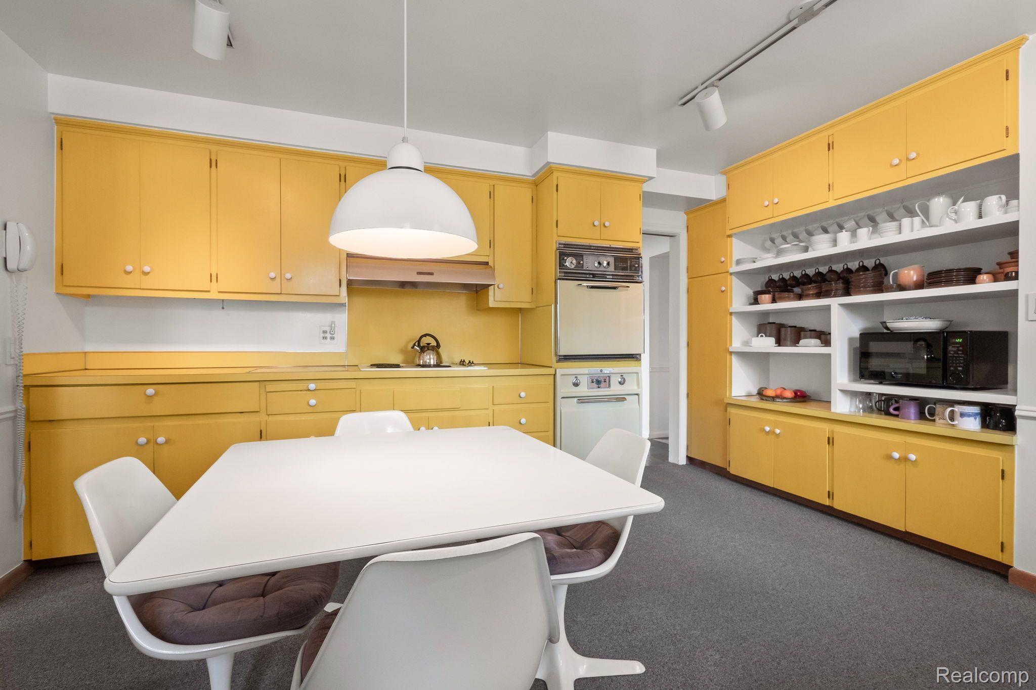 5889 ORCHARD BEND Road