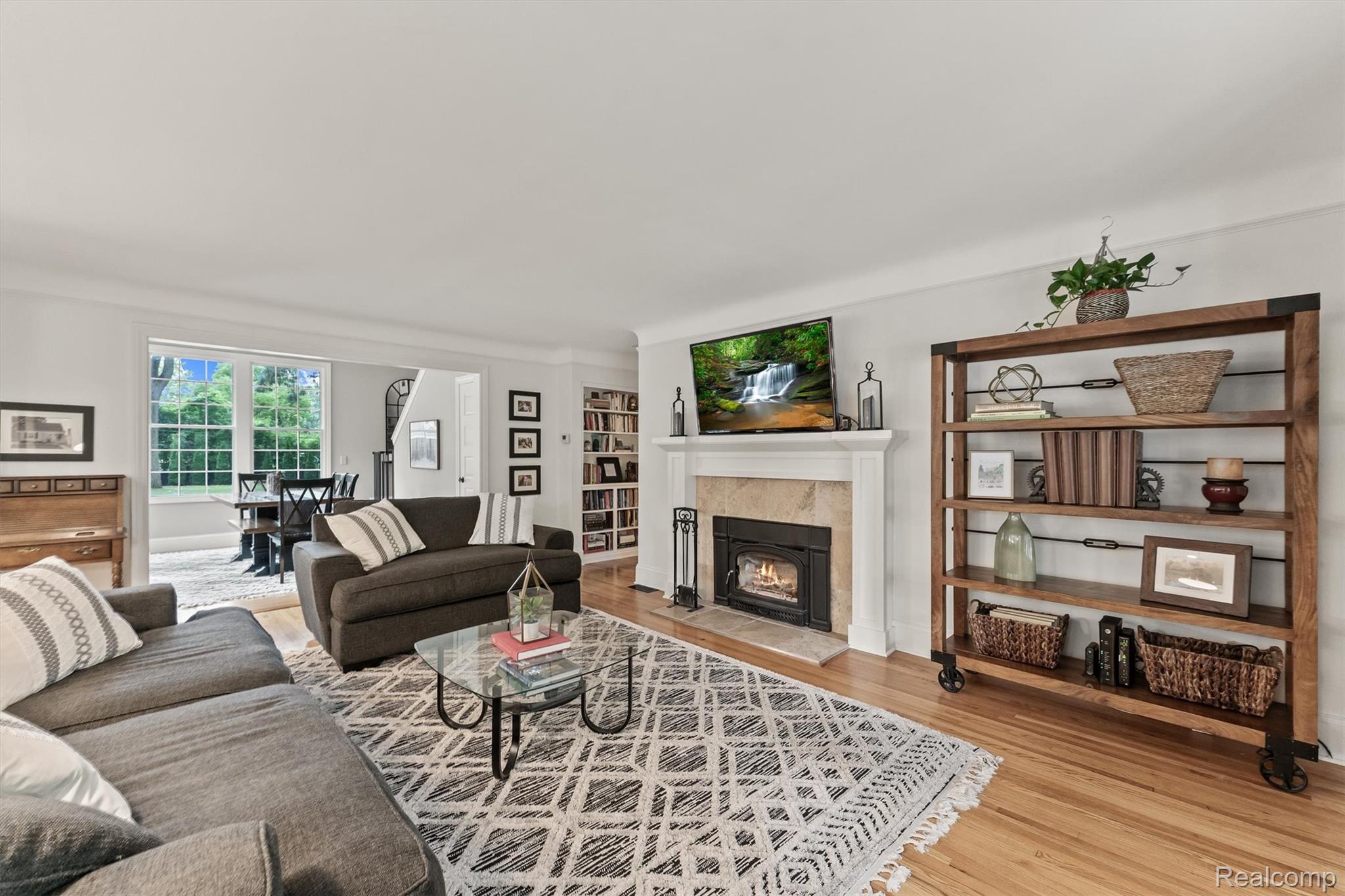 425 Mount Vernon Boulevard