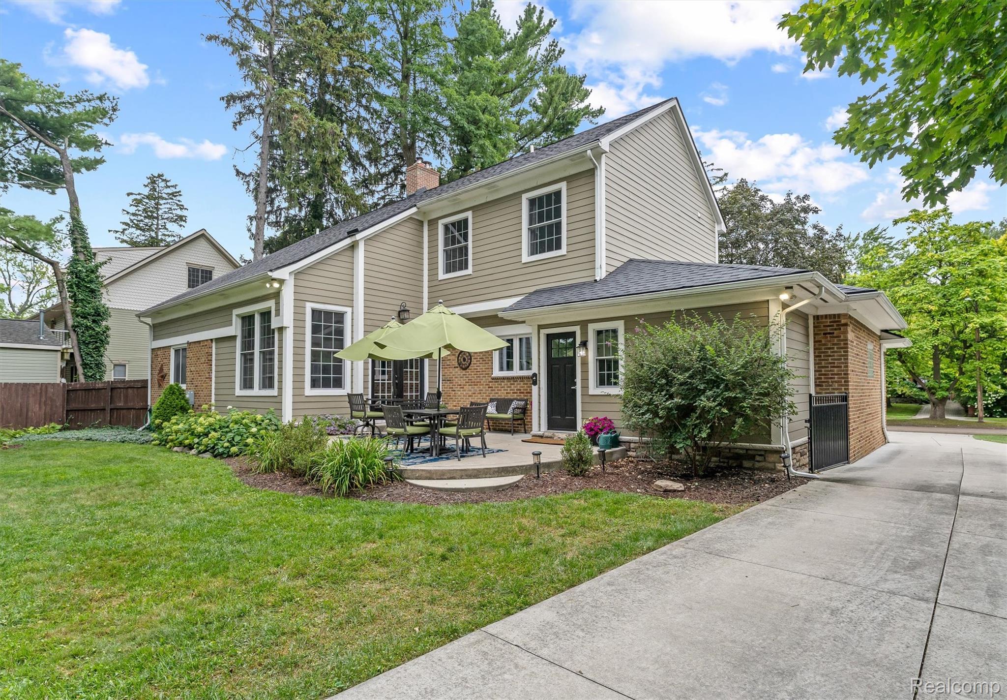 425 Mount Vernon Boulevard