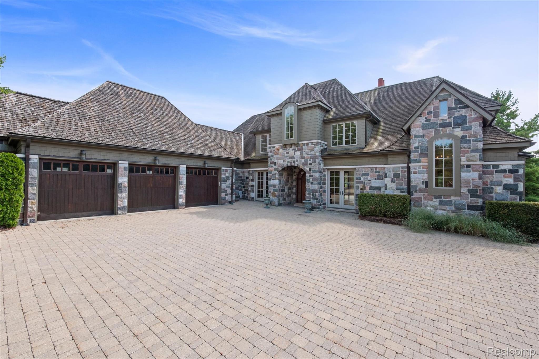 2921 Turtle Pond Court