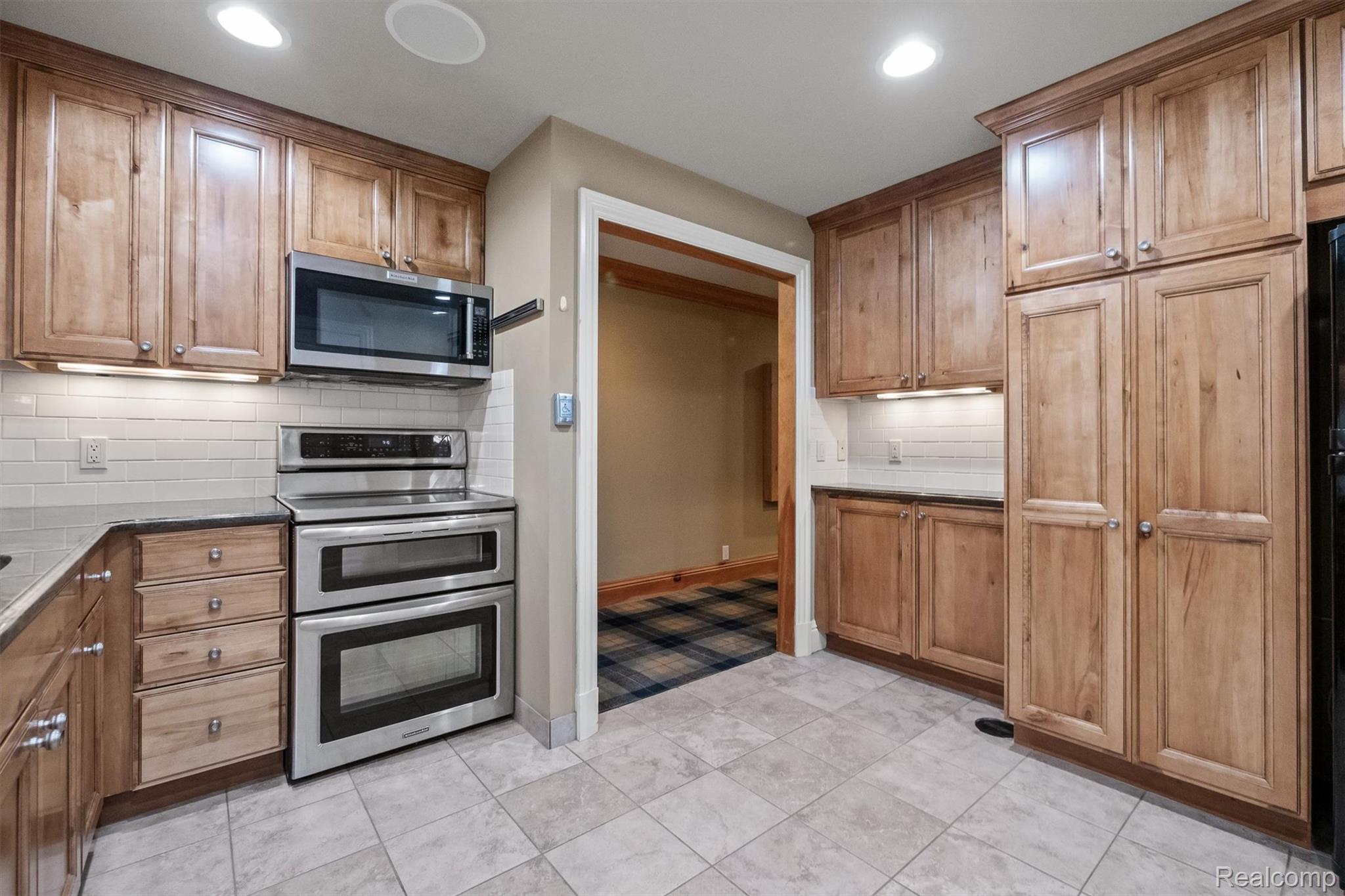 2921 Turtle Pond Court