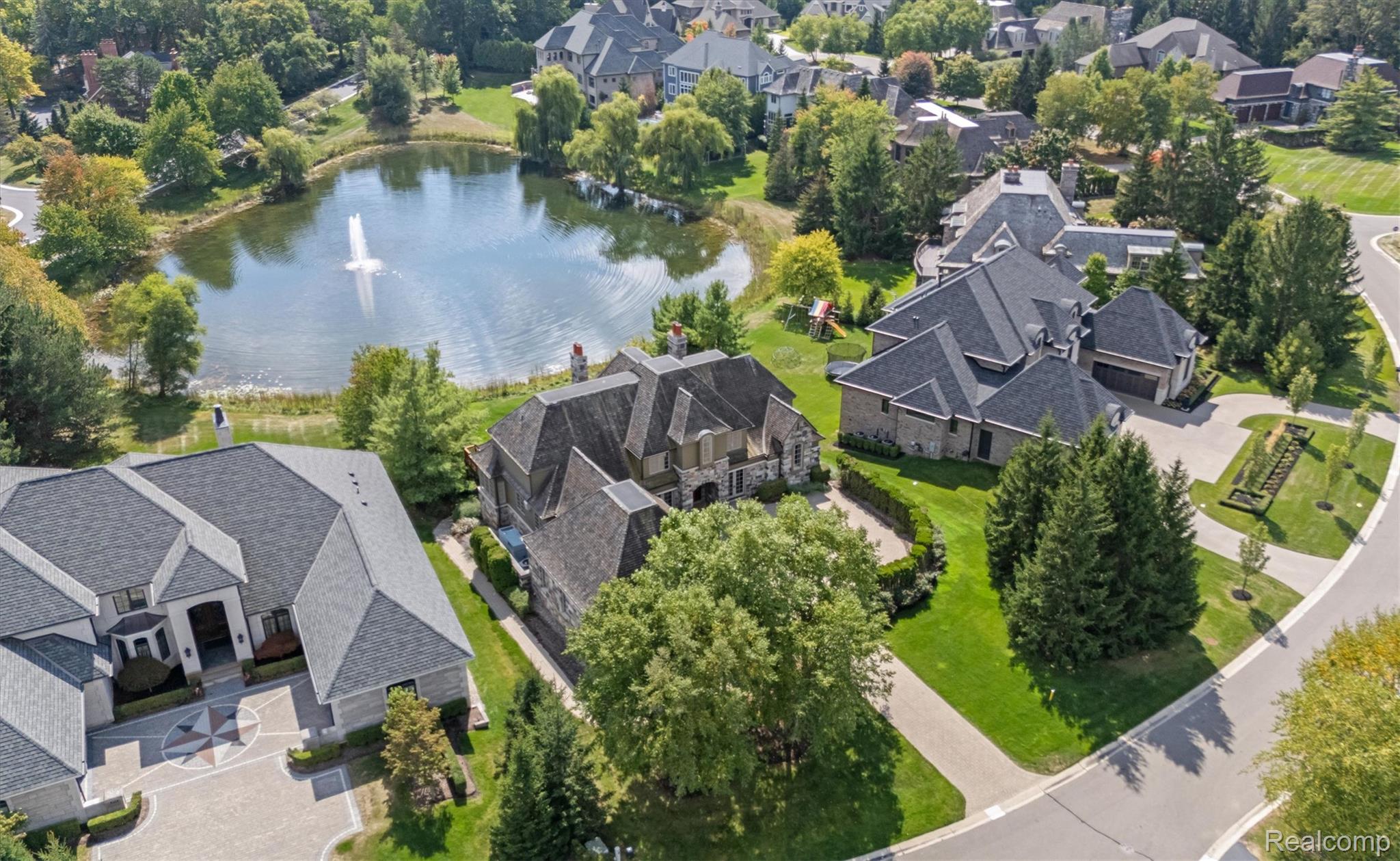 2921 Turtle Pond Court