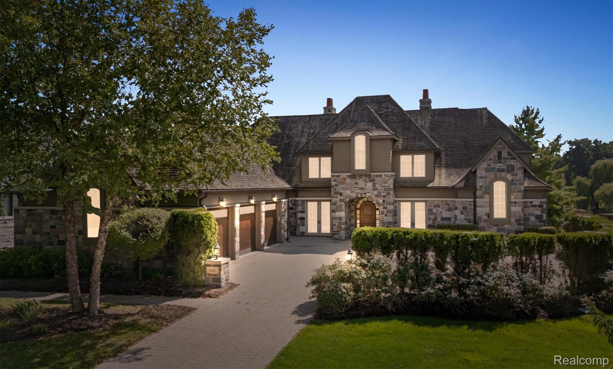 2921 Turtle Pond Court