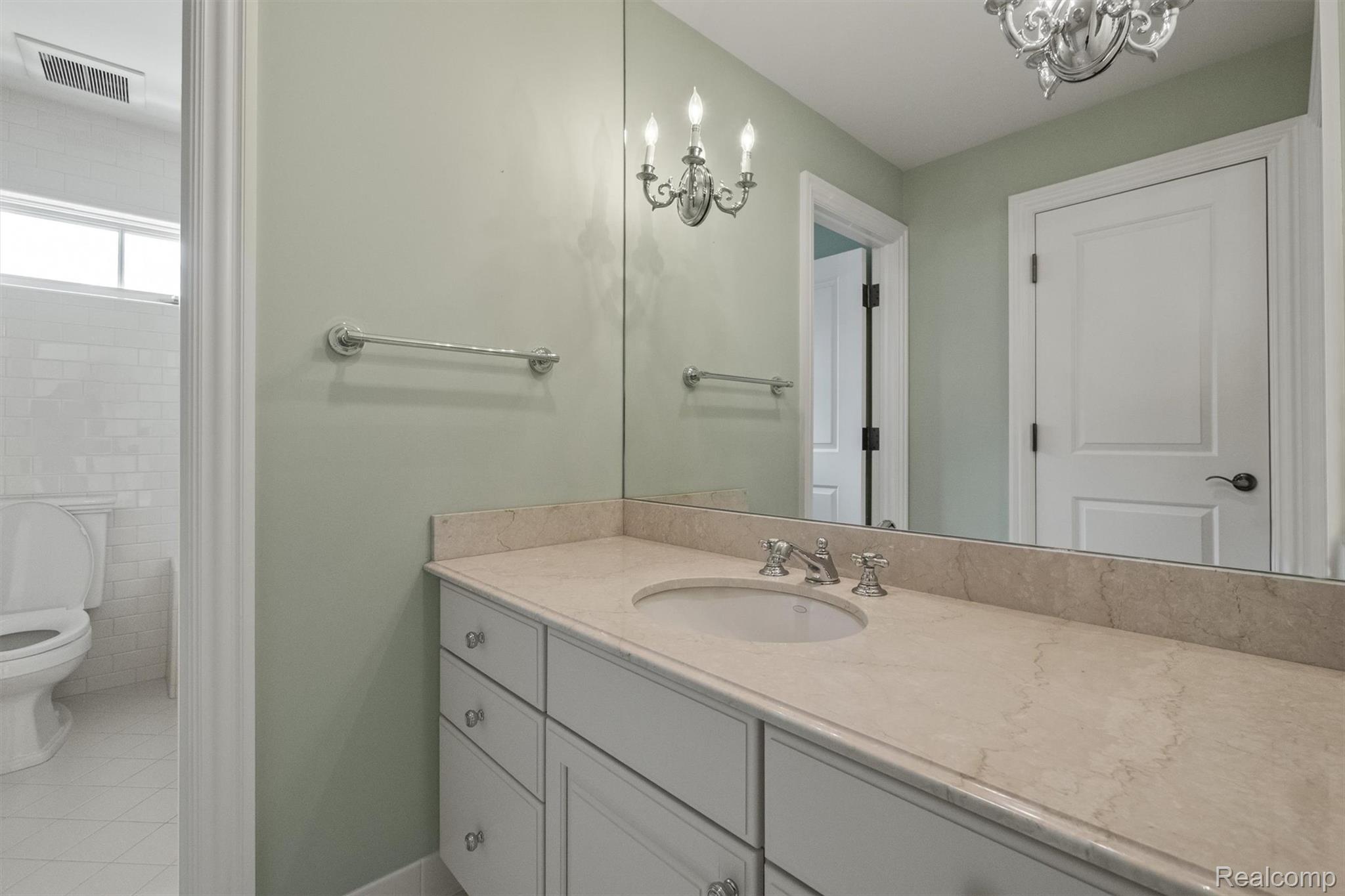 2921 Turtle Pond Court