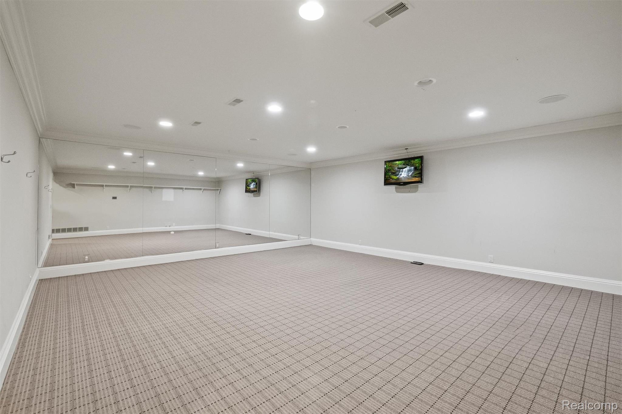 2921 Turtle Pond Court