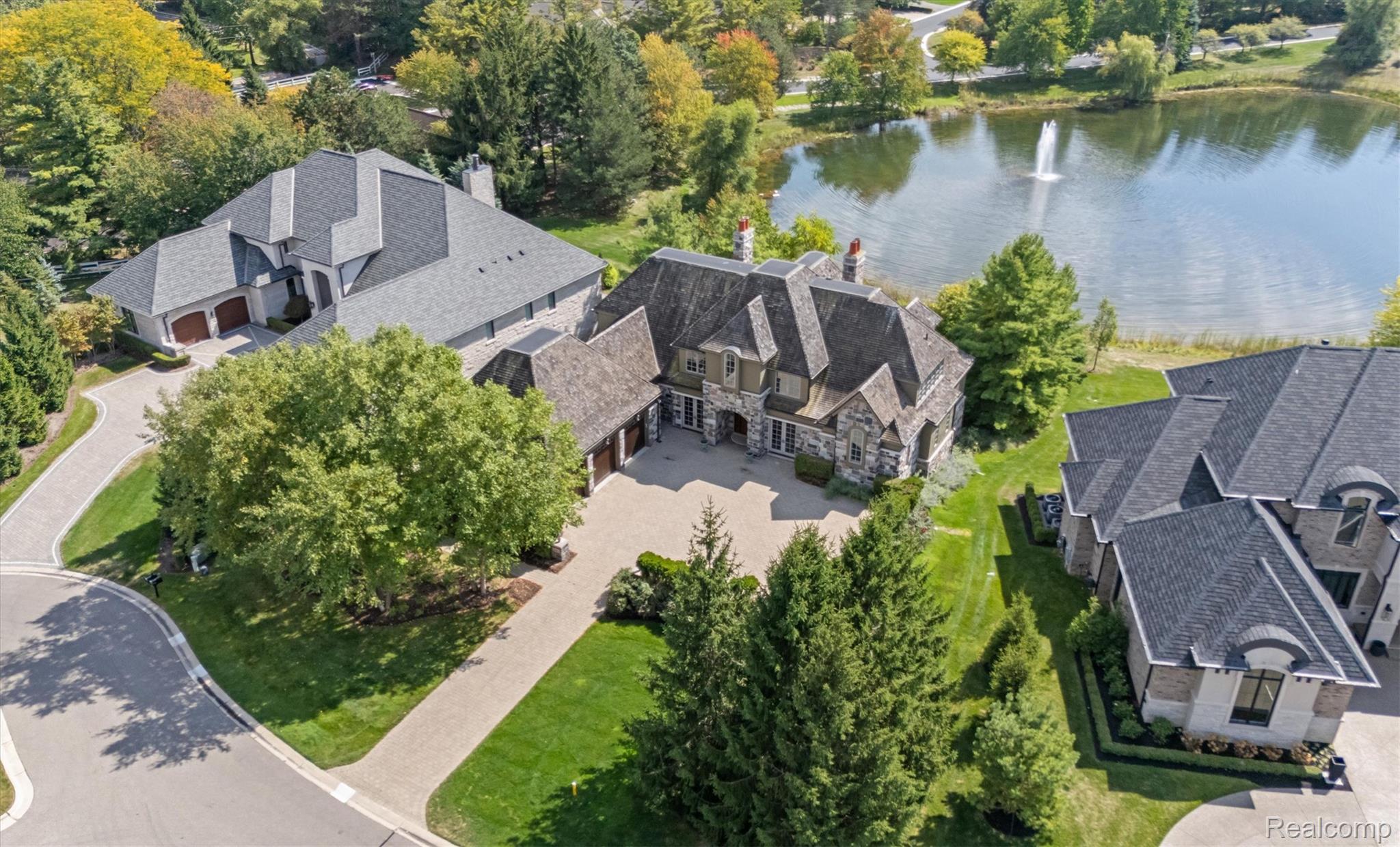 2921 Turtle Pond Court