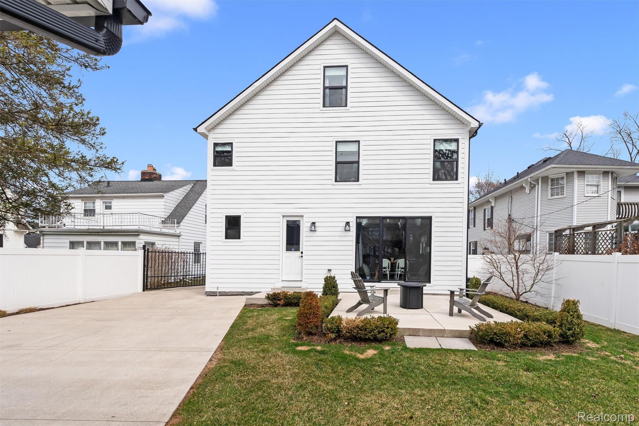 1326 Cedar Drive