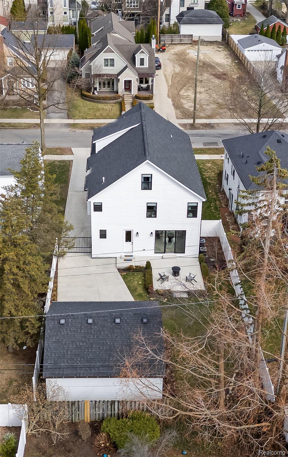 1326 Cedar Drive