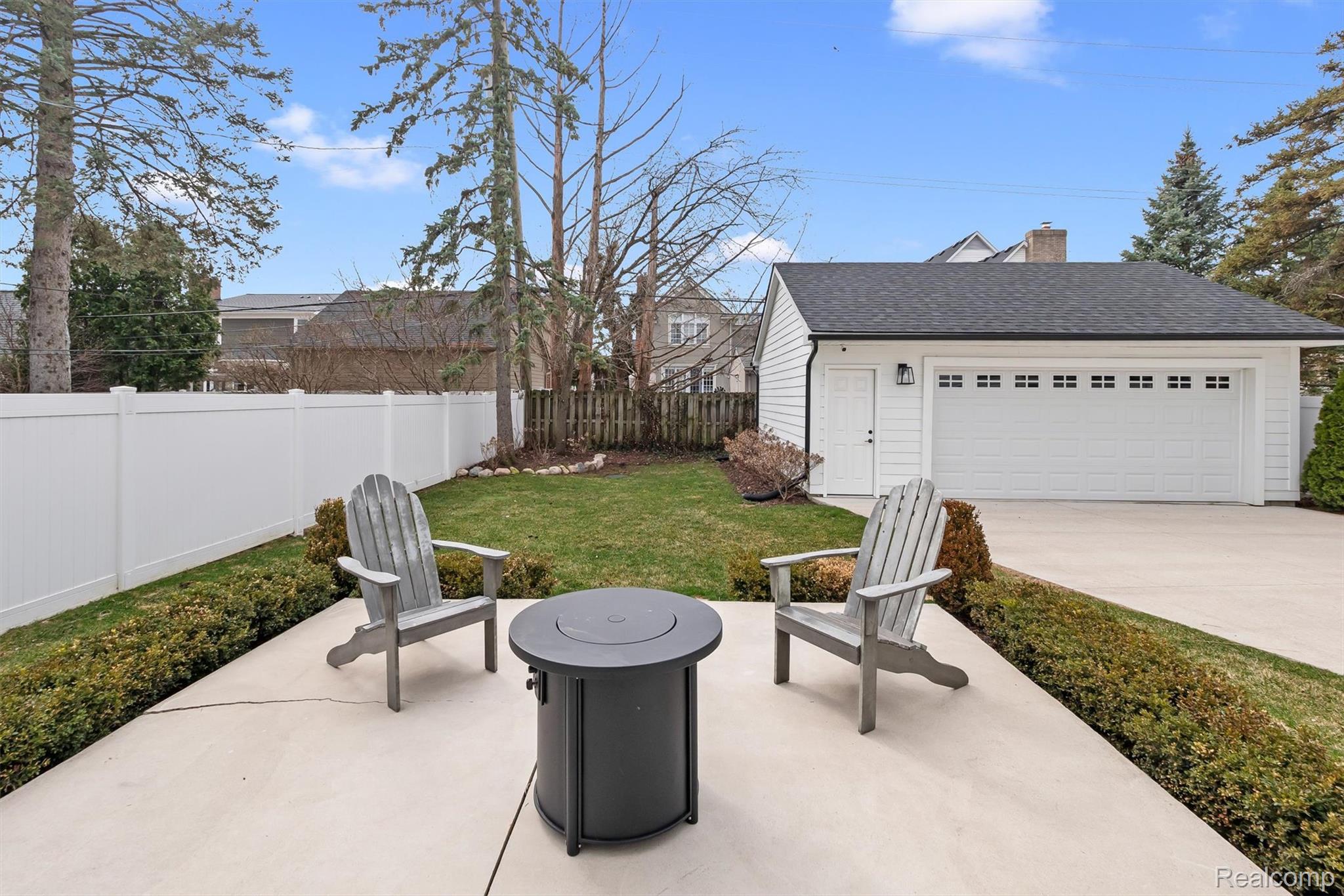 1326 Cedar Drive