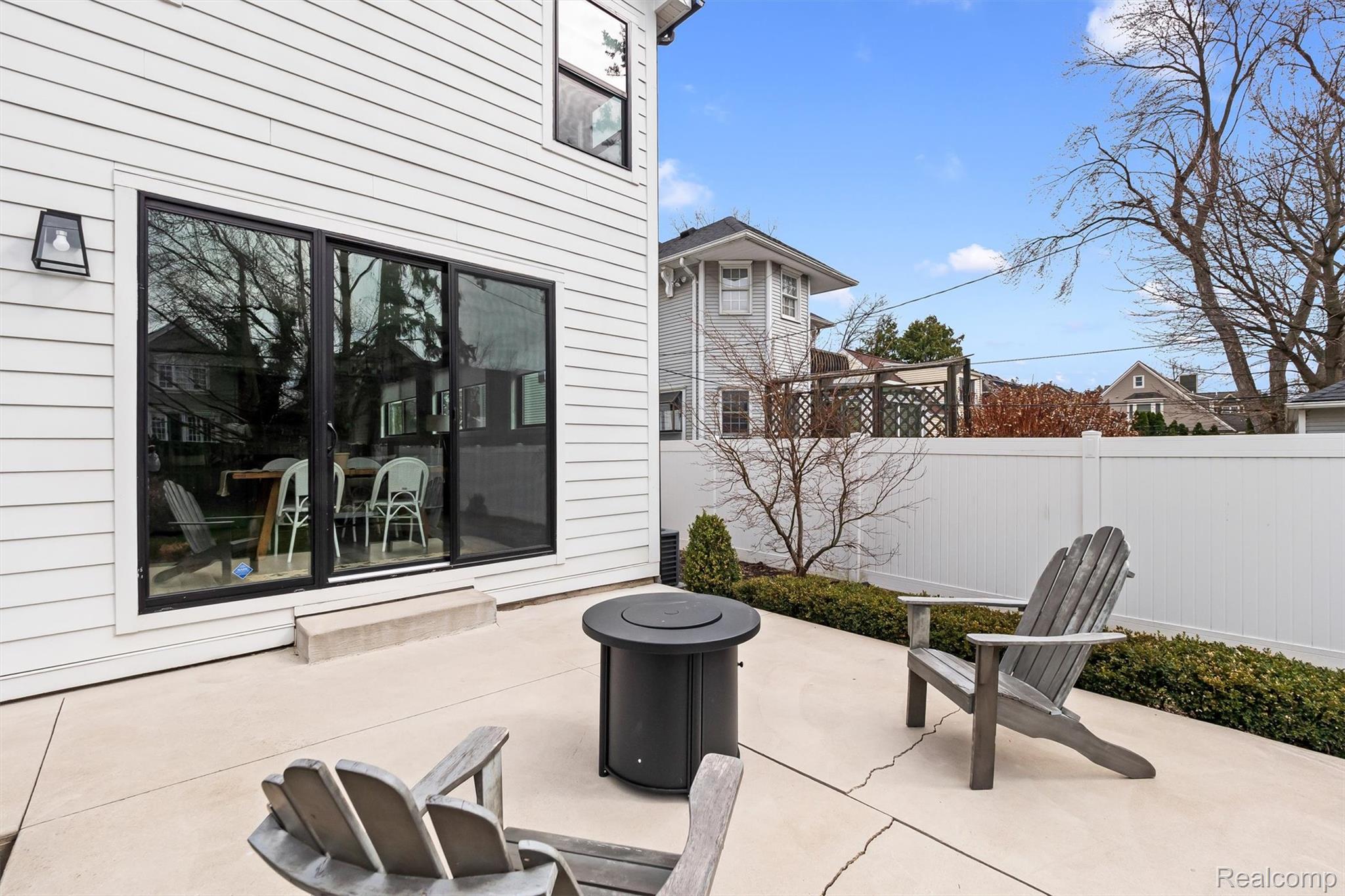 1326 Cedar Drive