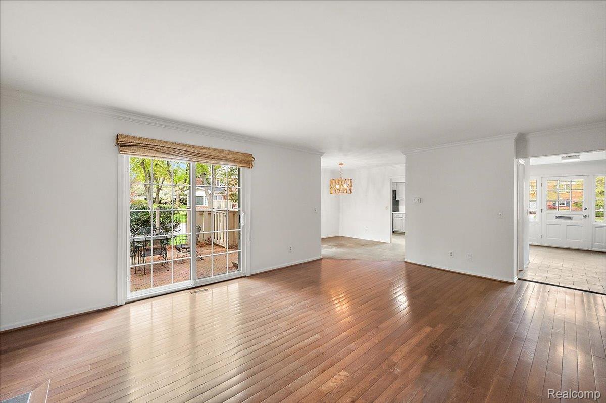 1000 Trailwood Path