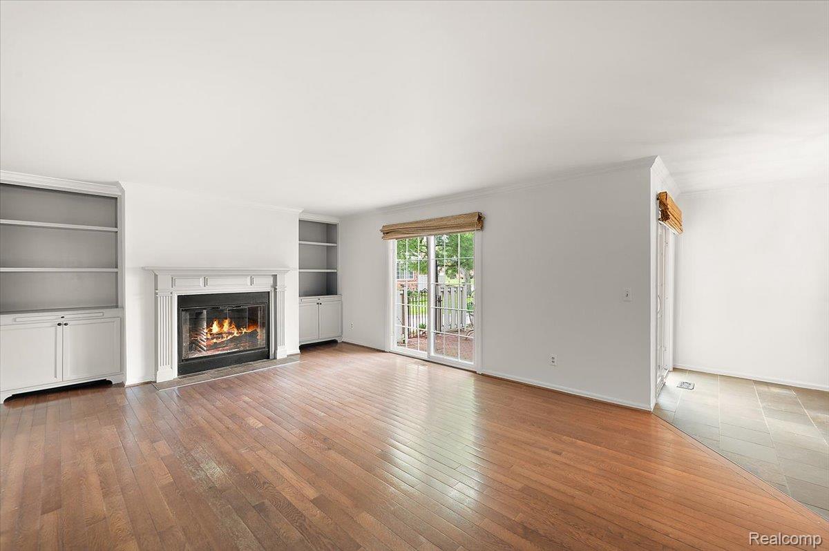 1000 Trailwood Path