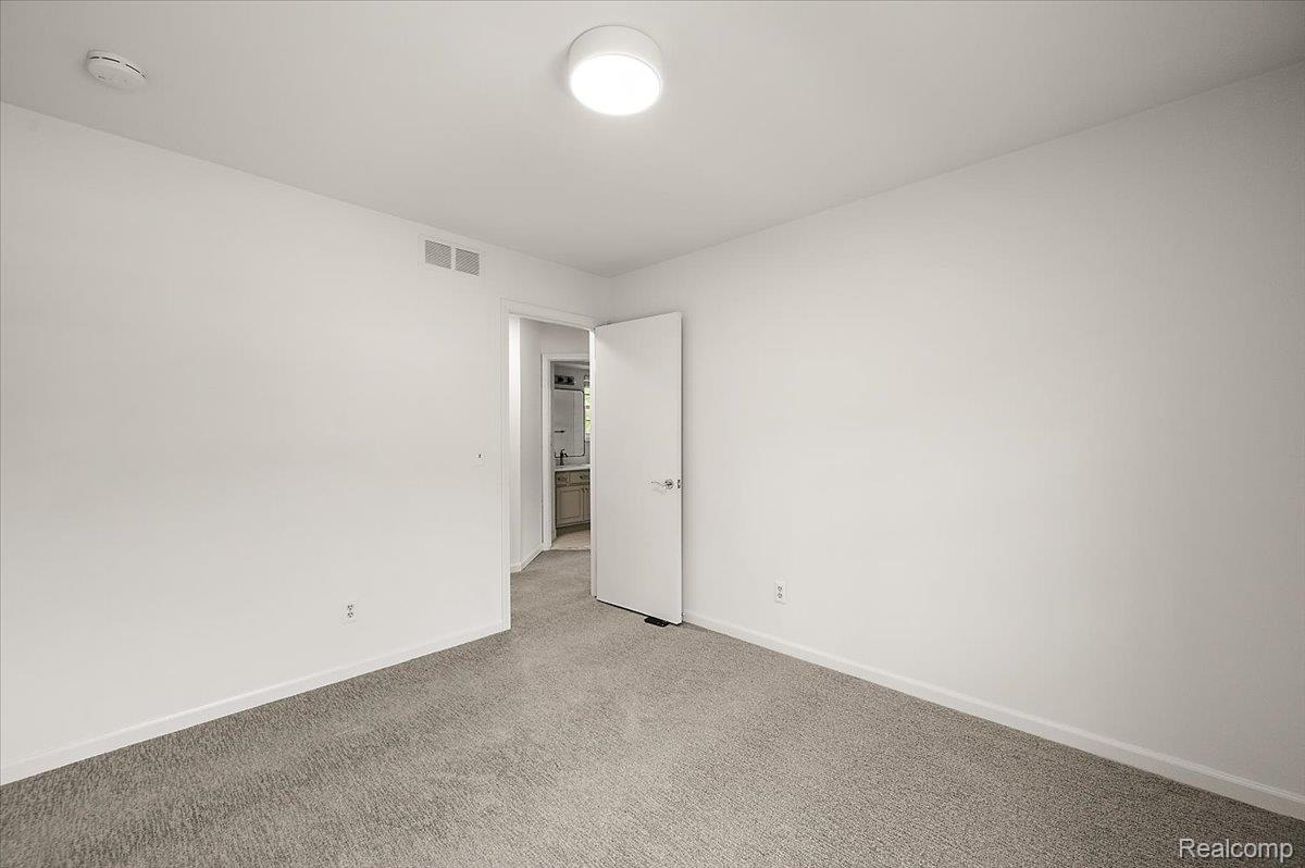 1000 Trailwood Path