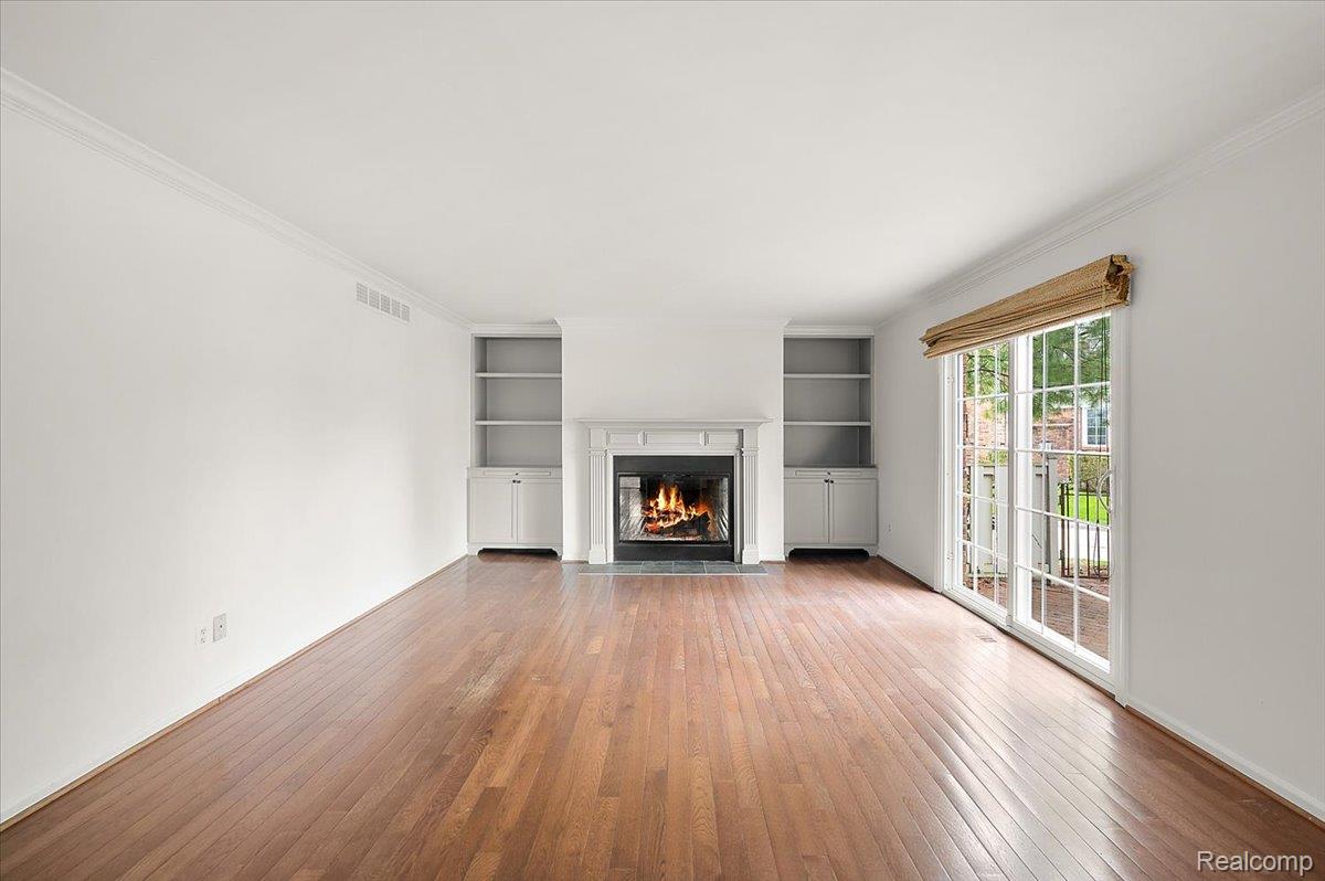 1000 Trailwood Path
