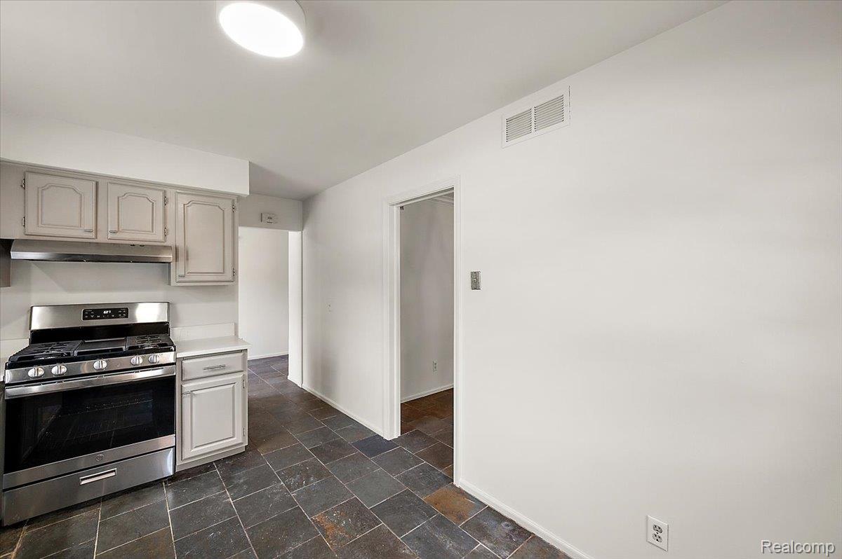 1000 Trailwood Path