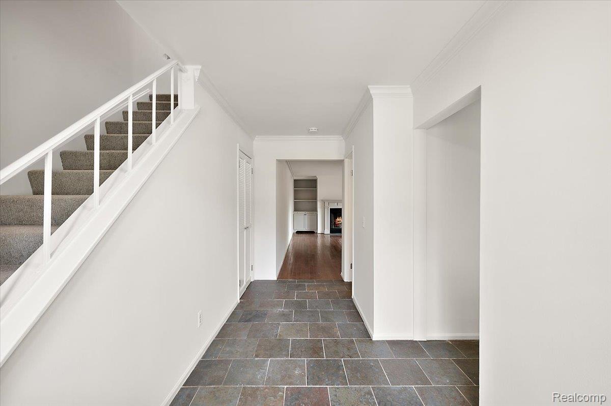 1000 Trailwood Path