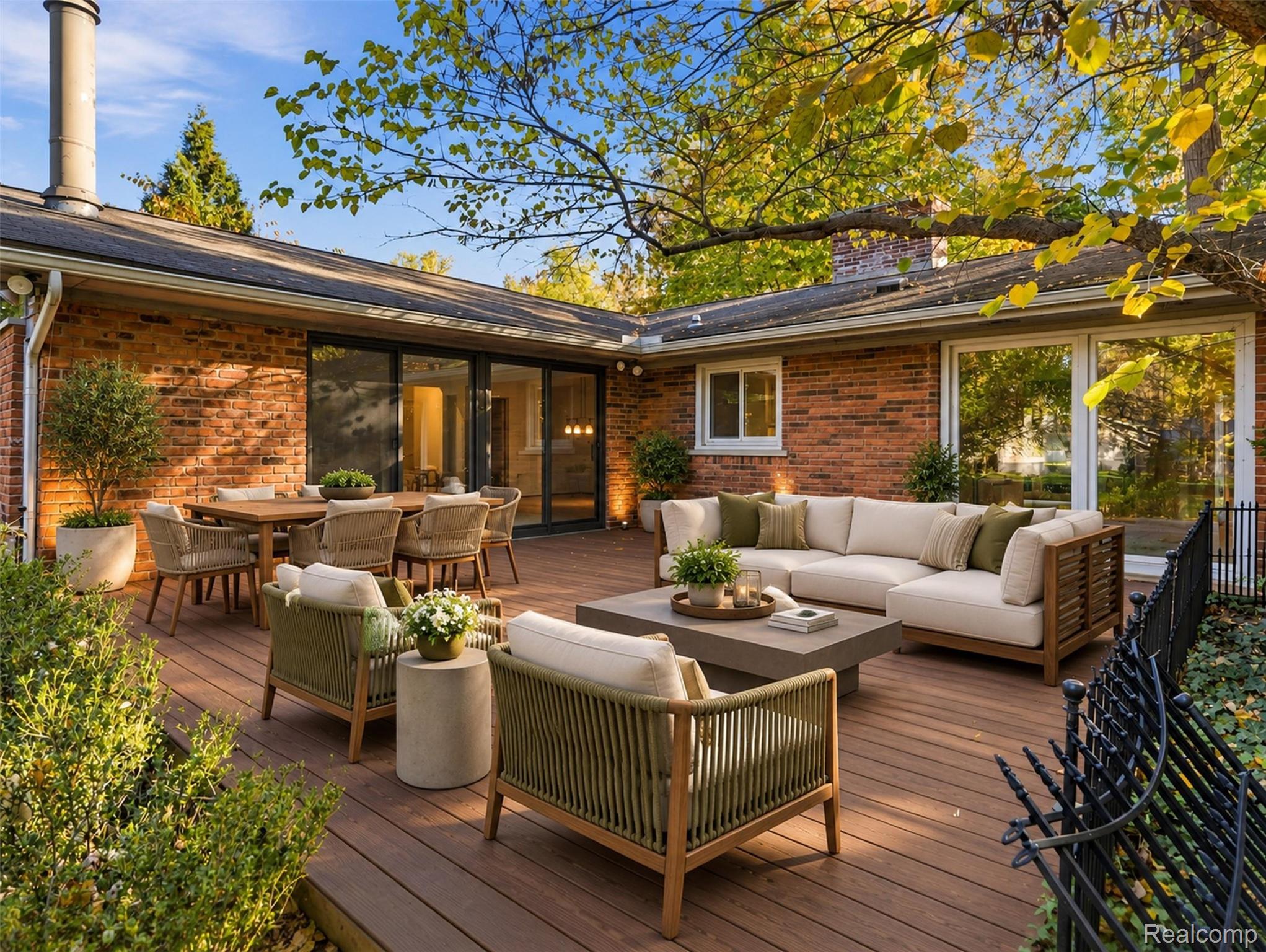 3165 Oakhill Drive