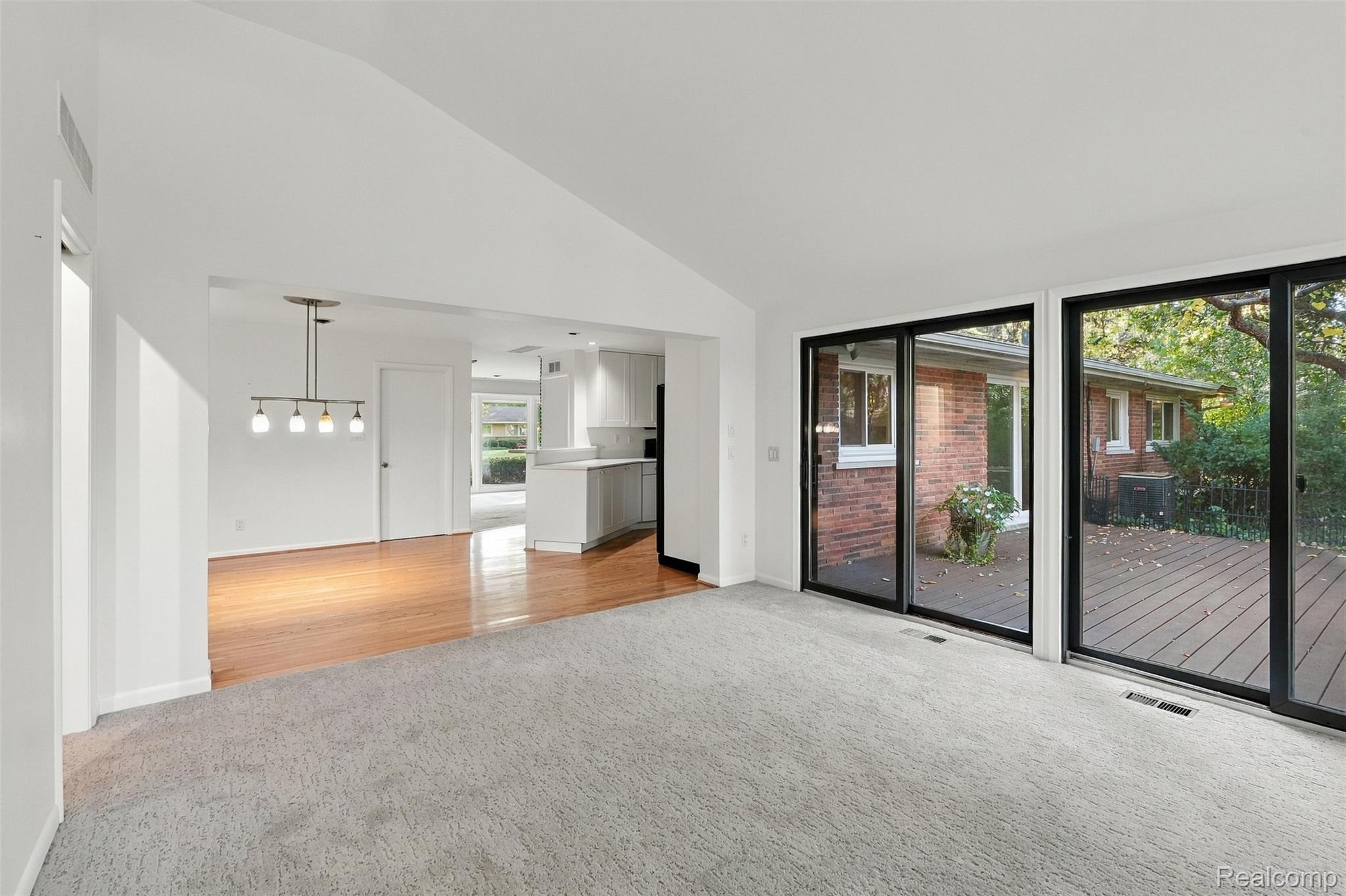 3165 Oakhill Drive