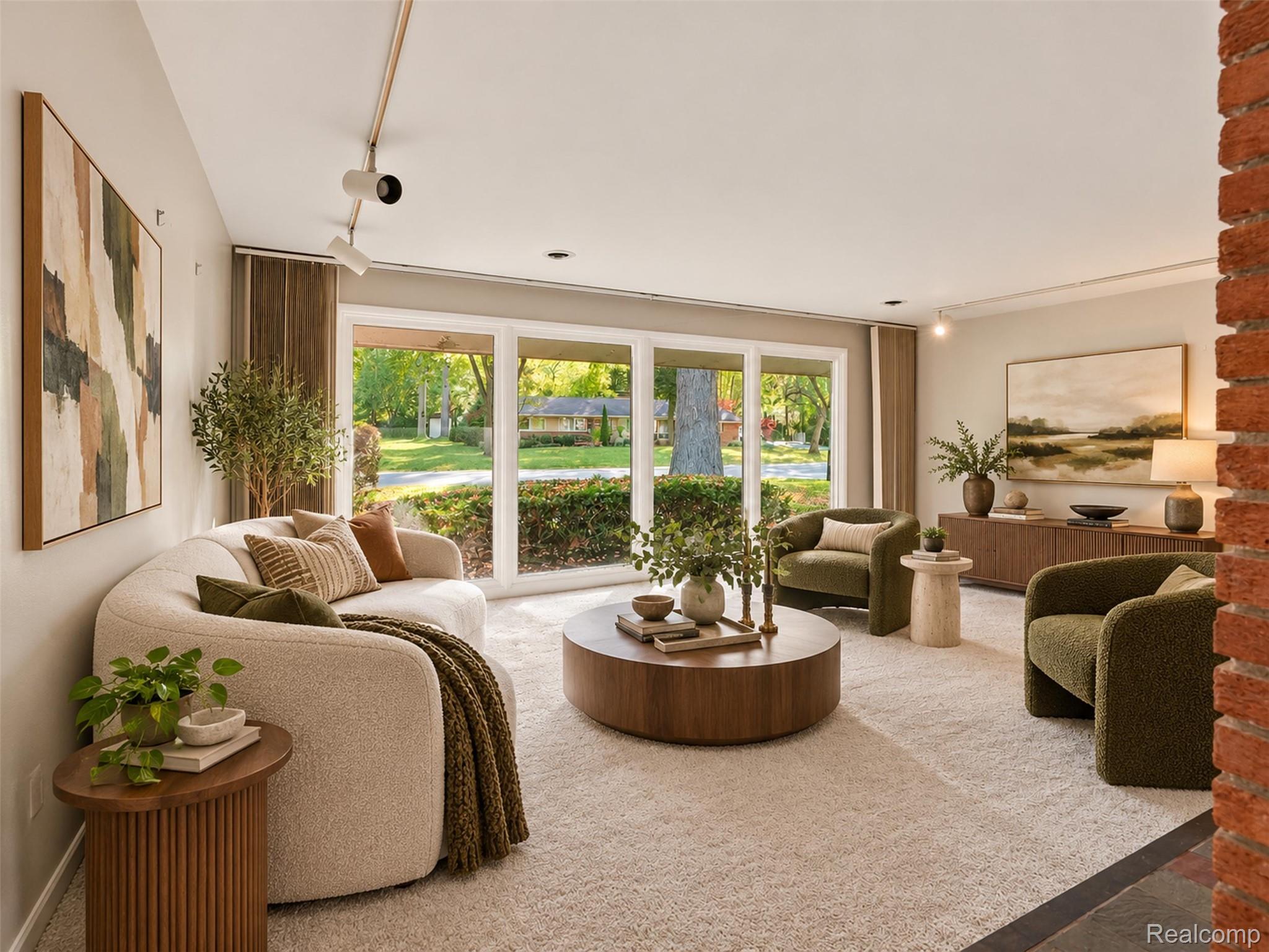 3165 Oakhill Drive