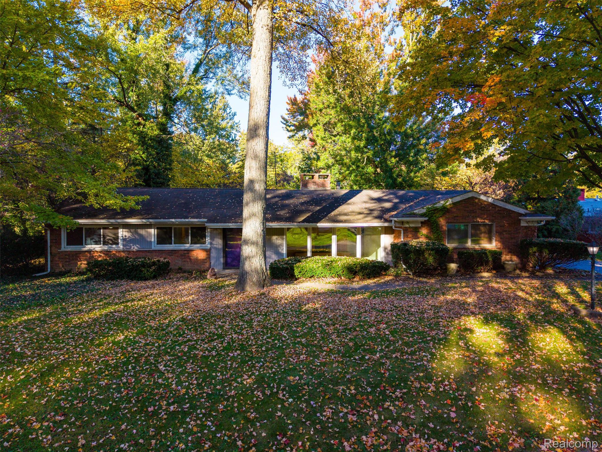 3165 Oakhill Drive