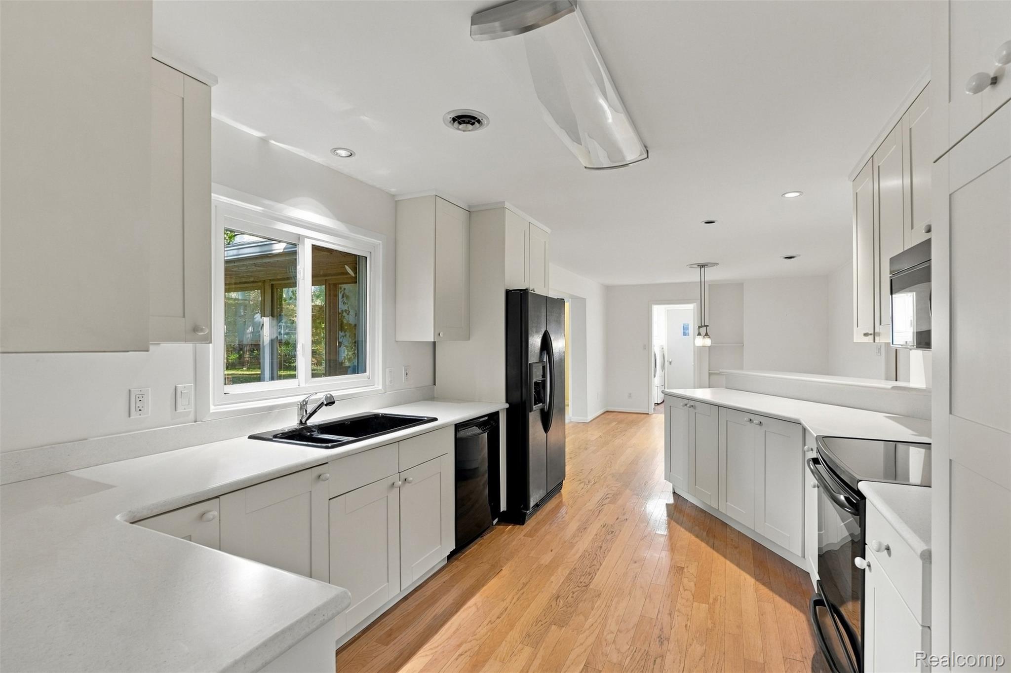 3165 Oakhill Drive