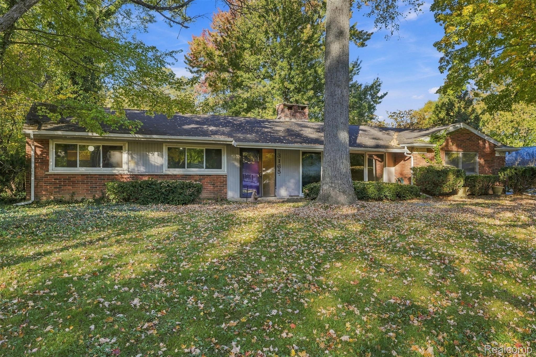 3165 Oakhill Drive