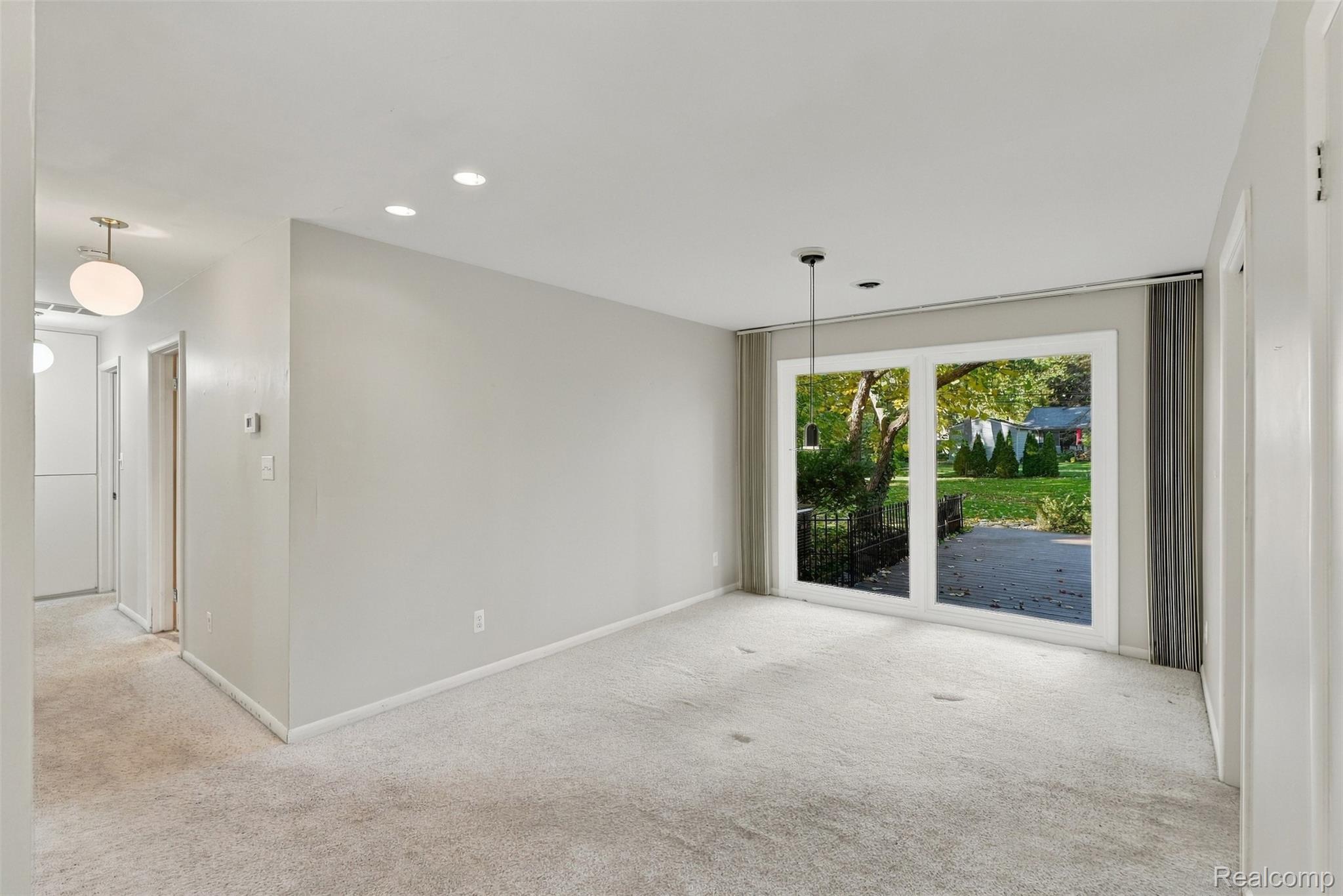 3165 Oakhill Drive
