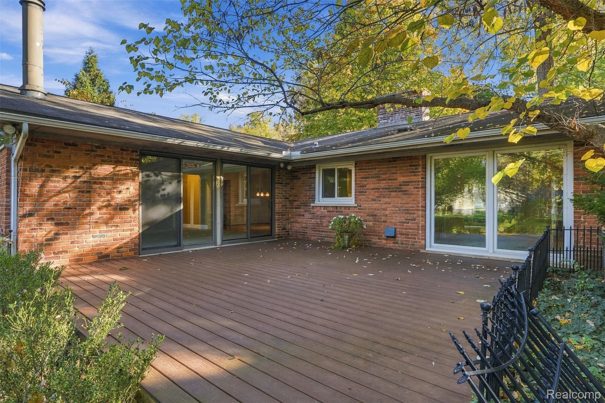 3165 Oakhill Drive