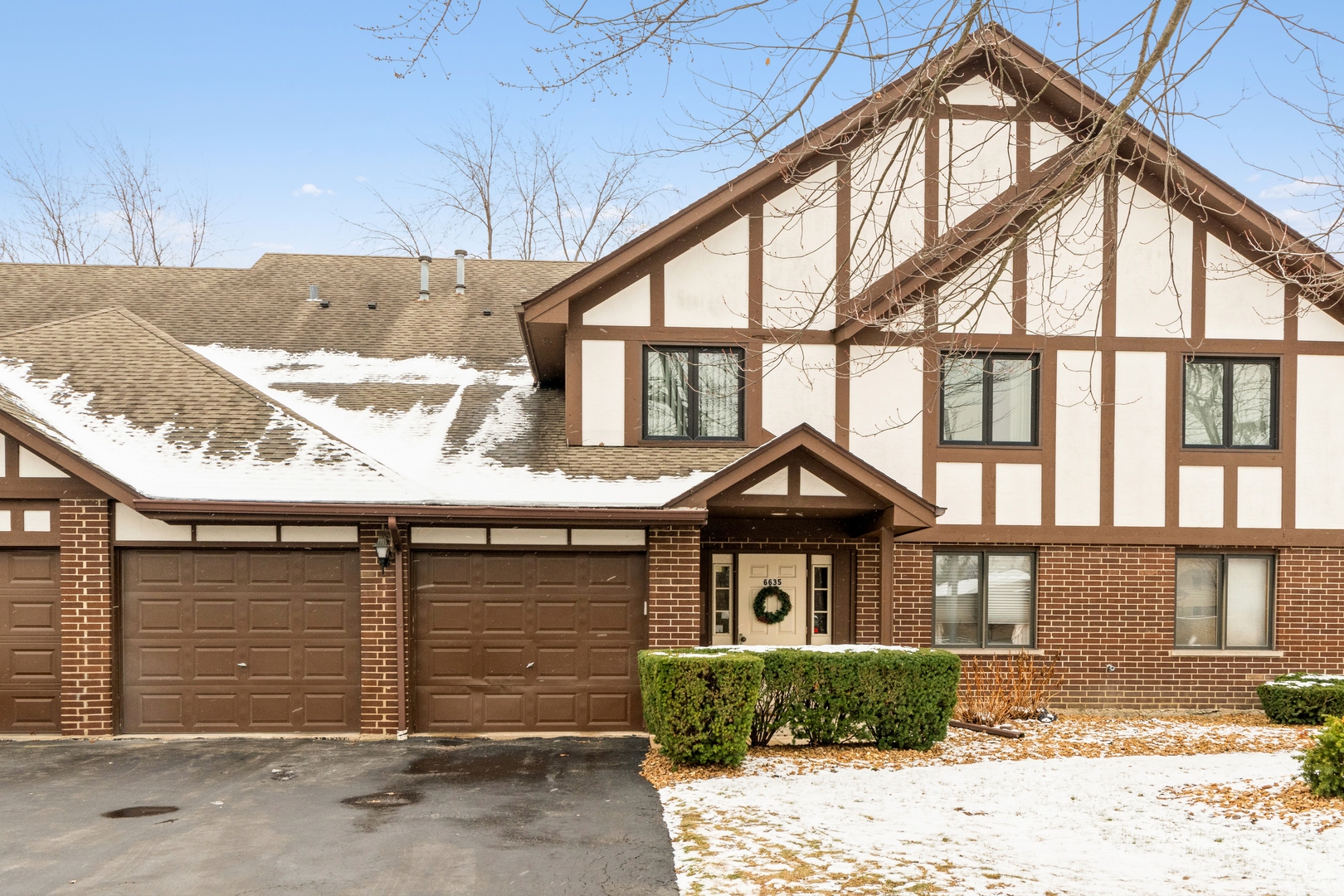 6635 180th Street Unit: 2E
