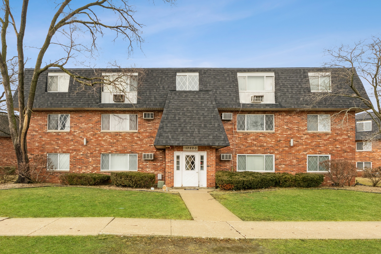 17220 71st Avenue Unit: 6