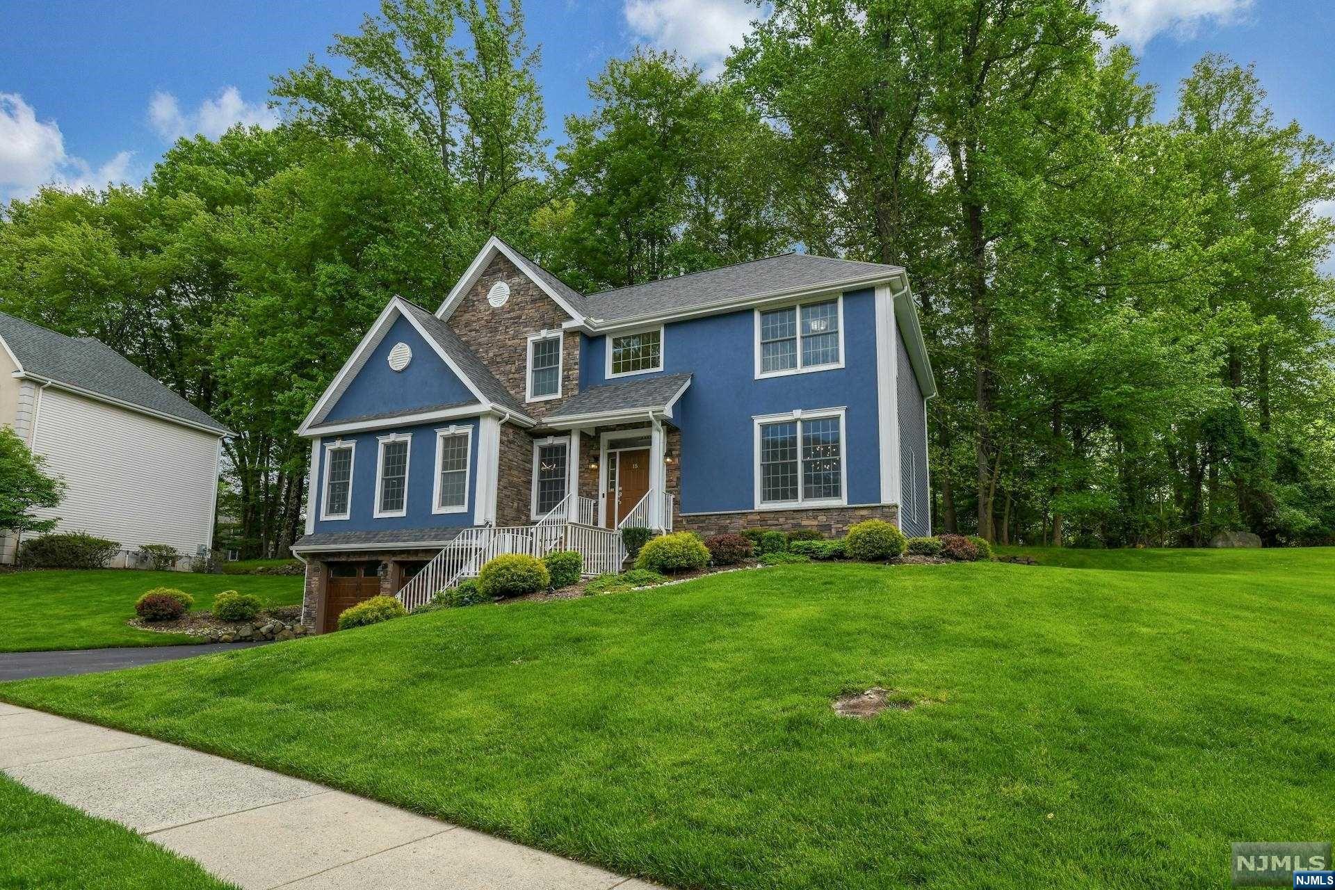 15 Woods Edge Road