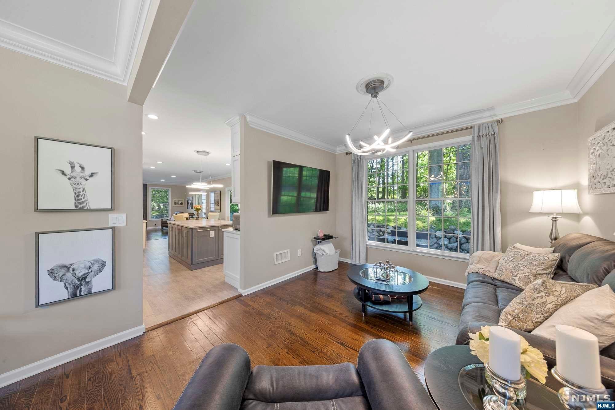 15 Woods Edge Road