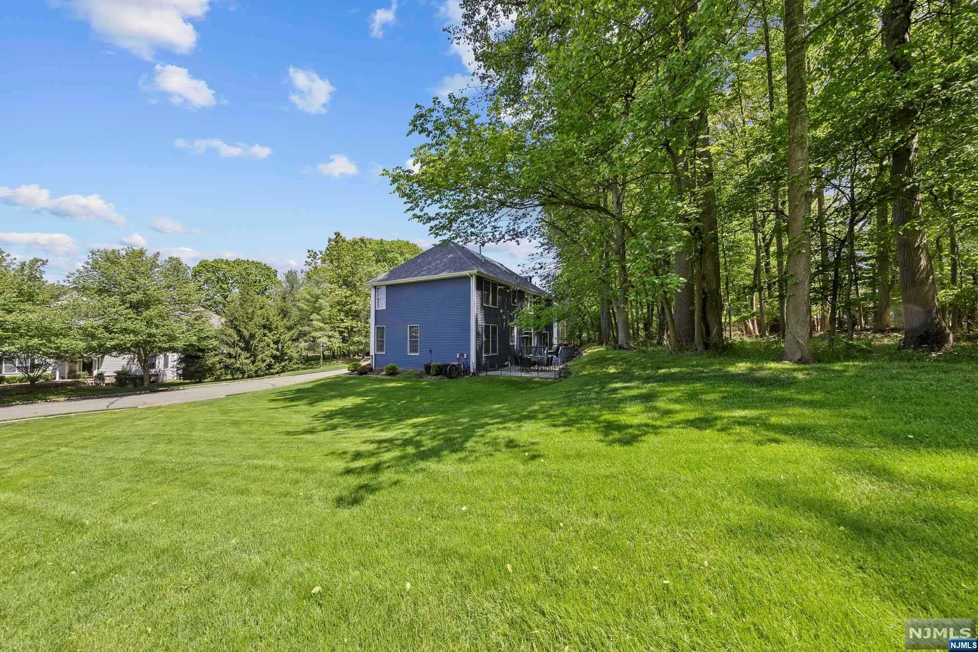 15 Woods Edge Road
