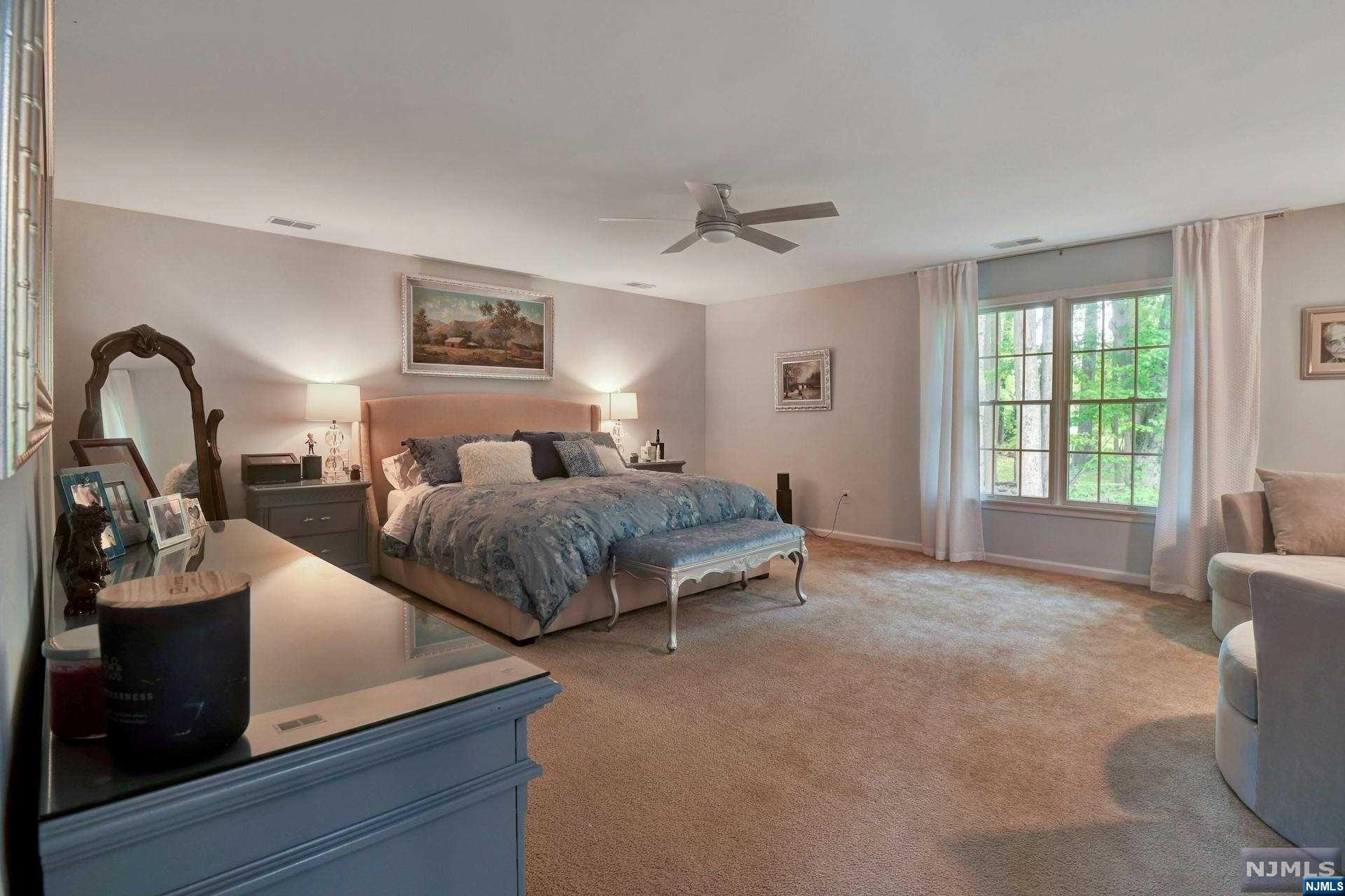 15 Woods Edge Road