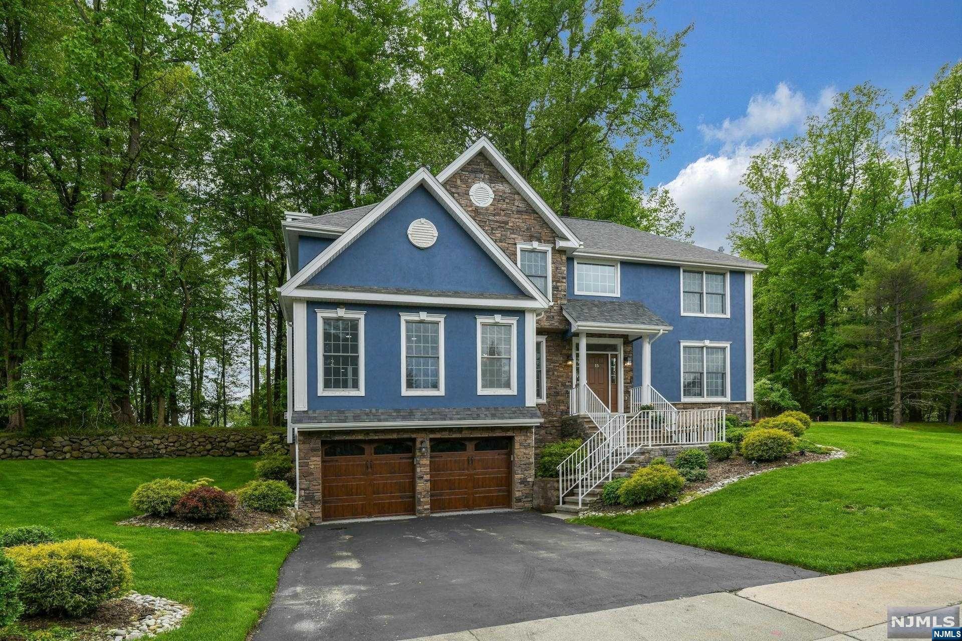 15 Woods Edge Road