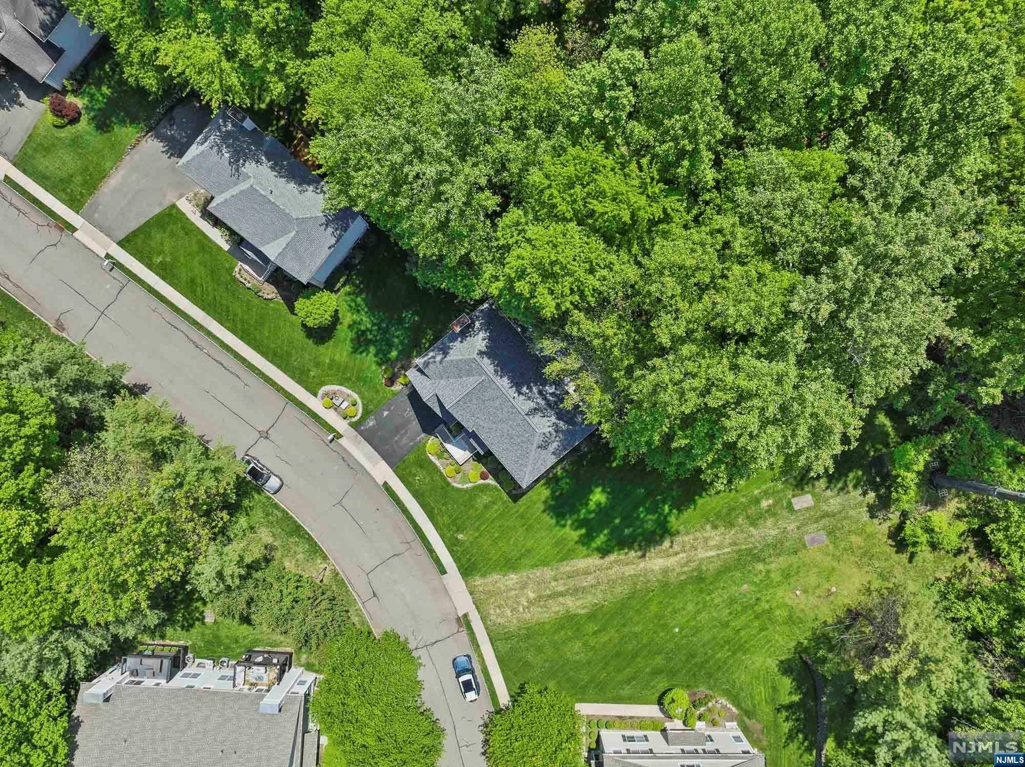15 Woods Edge Road