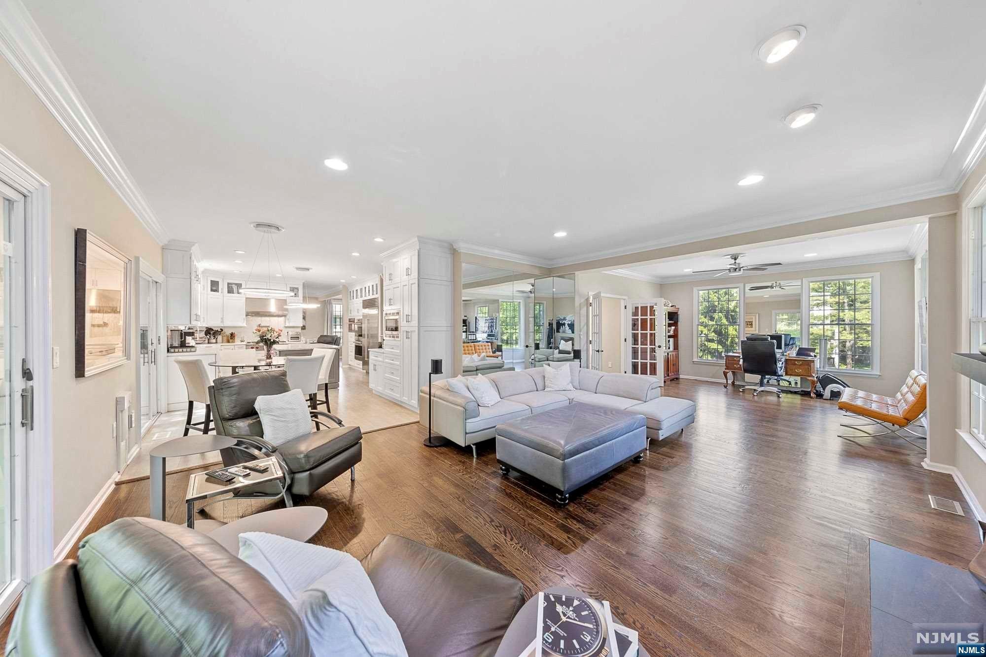 15 Woods Edge Road