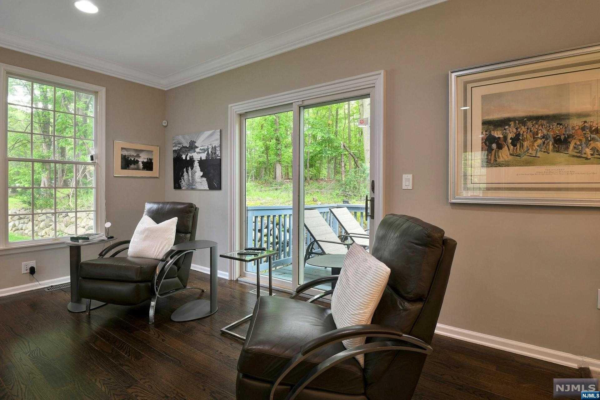 15 Woods Edge Road